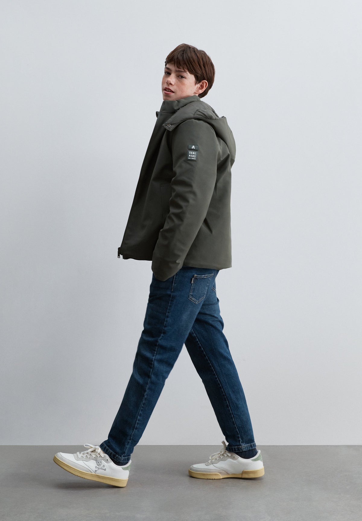 REVERSIBLE JACKET WITH HOOD