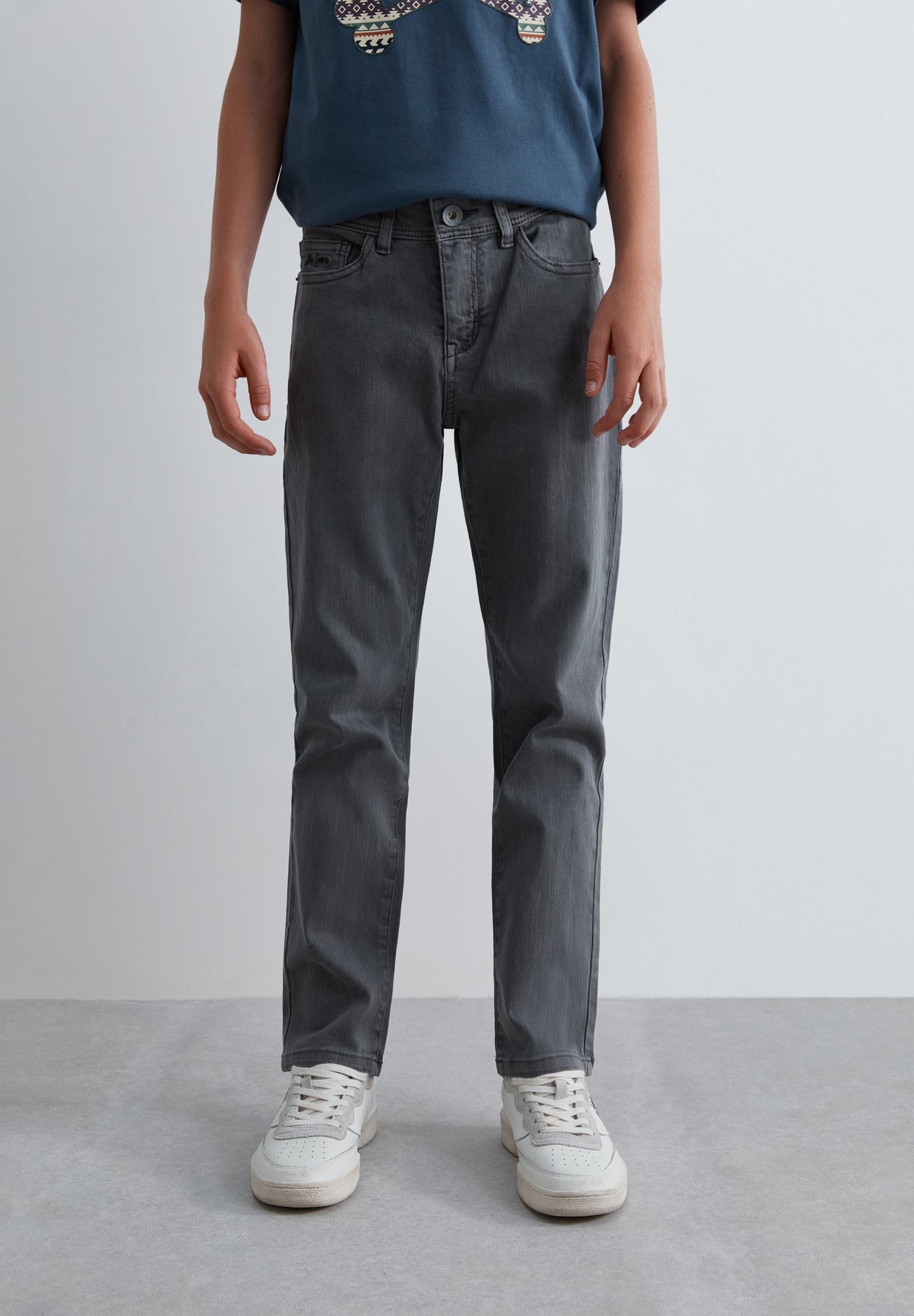SLIM FIT JEANS