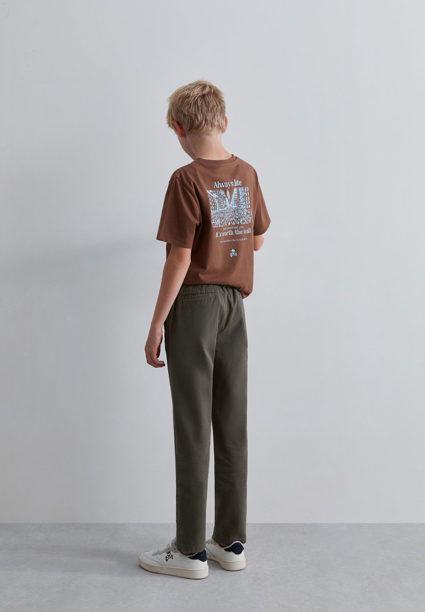 RELAXED CHINO TROUSERS