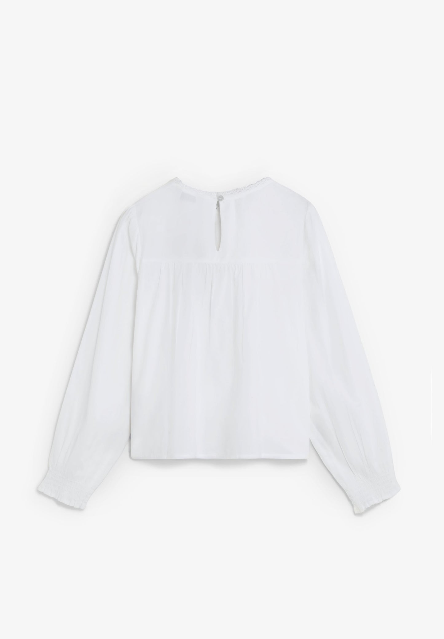 EMBROIDERED ROMANTIC BLOUSE