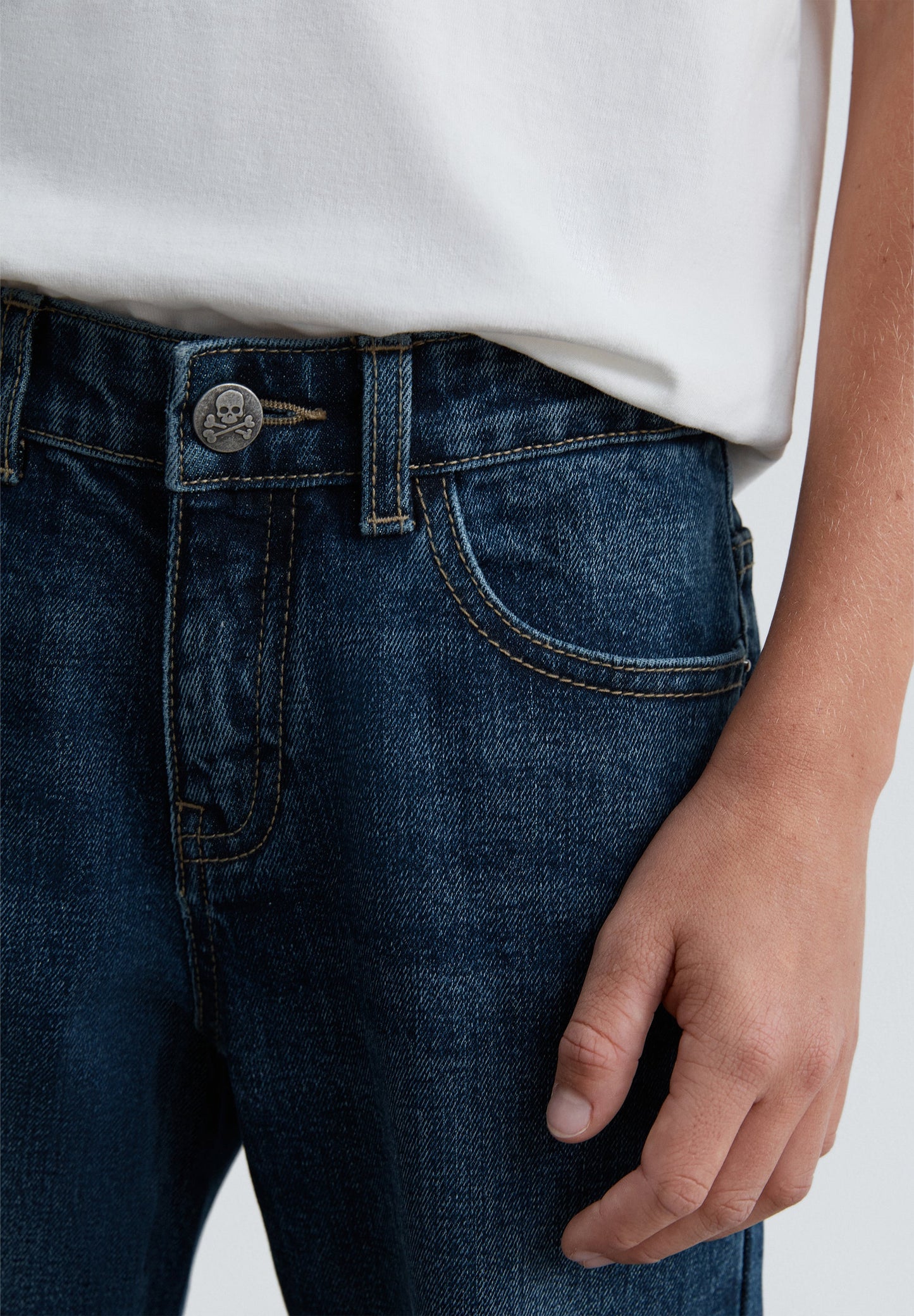 SLIM FIT JEANS