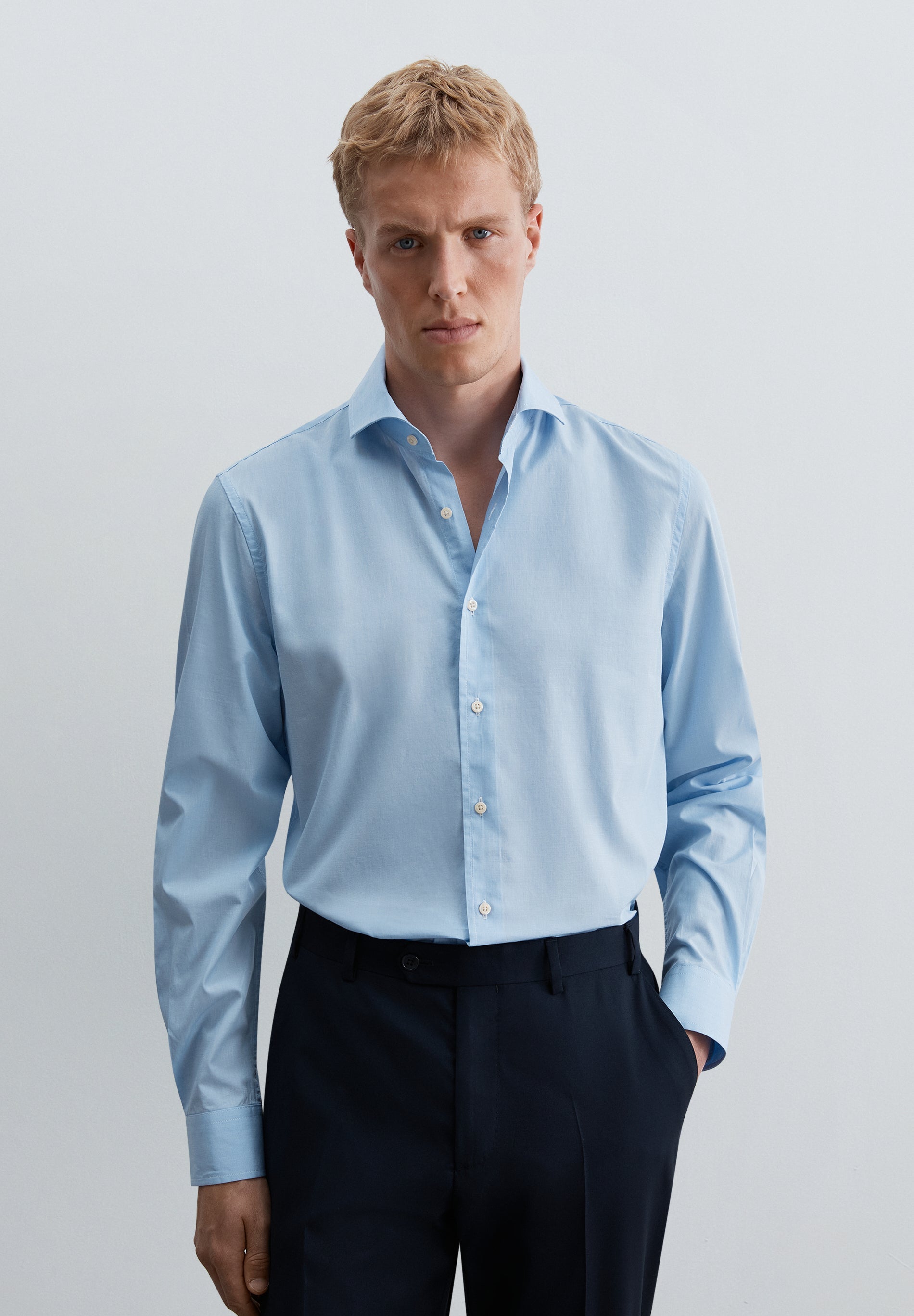 REGULAR FIT DRESS SHIRT