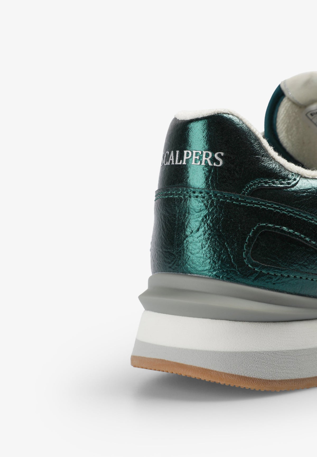 METALLIC SKULL SNEAKERS