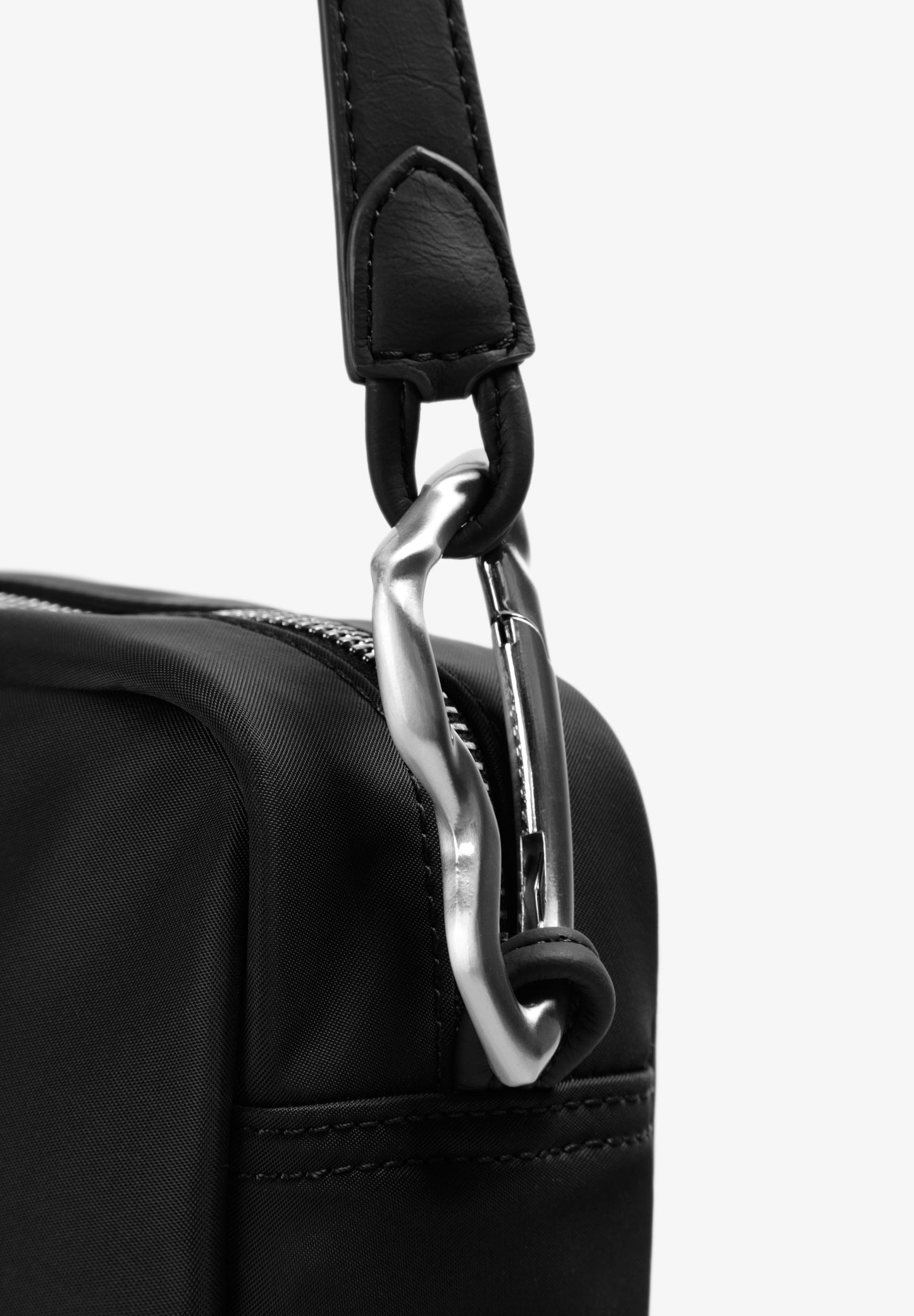 SCNY FABRIC BUCKLE BAG