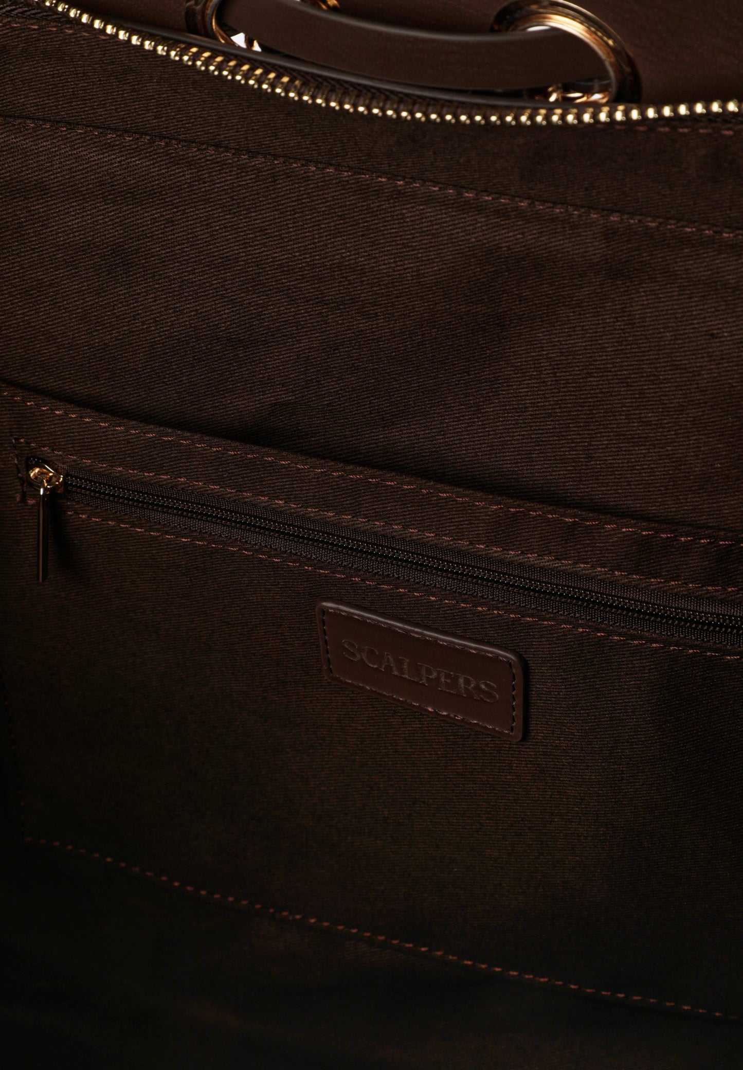 EYELETS SHOPPER BAG WITH CHAIN