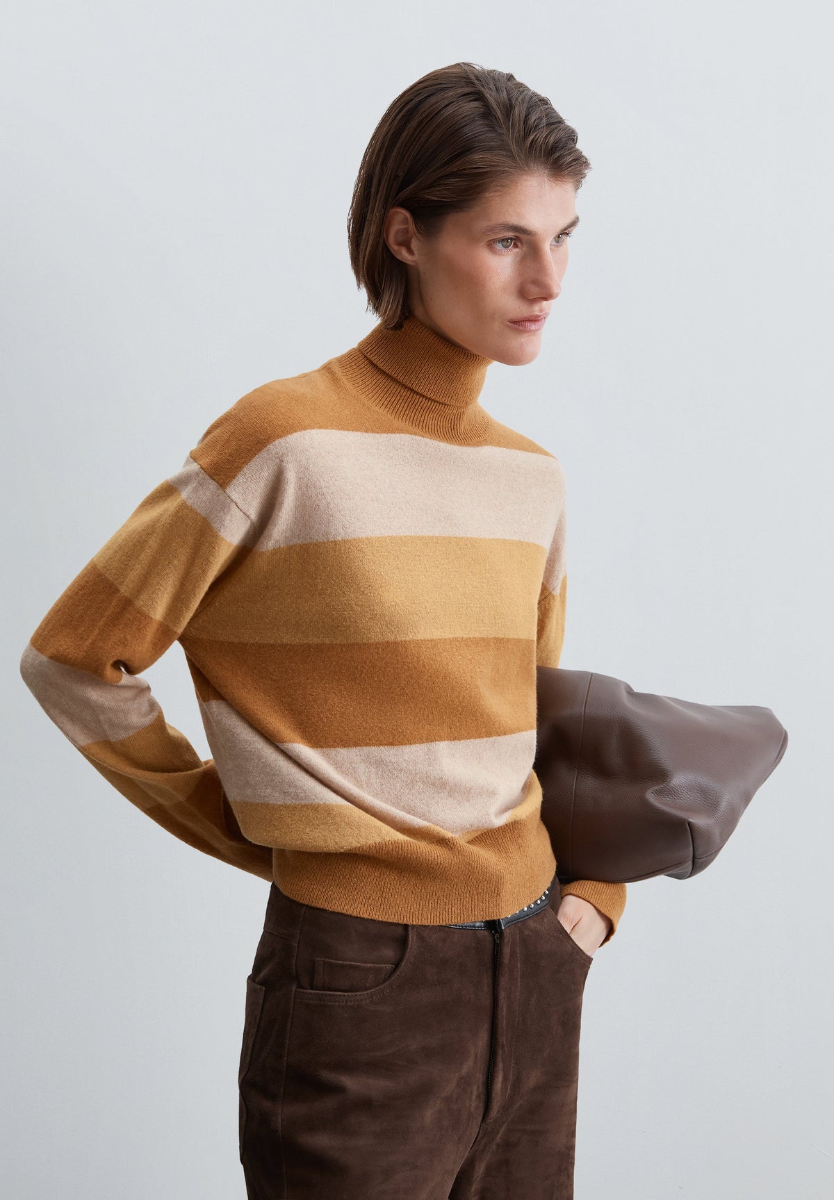 HIGH NECK WOOL SWEATER