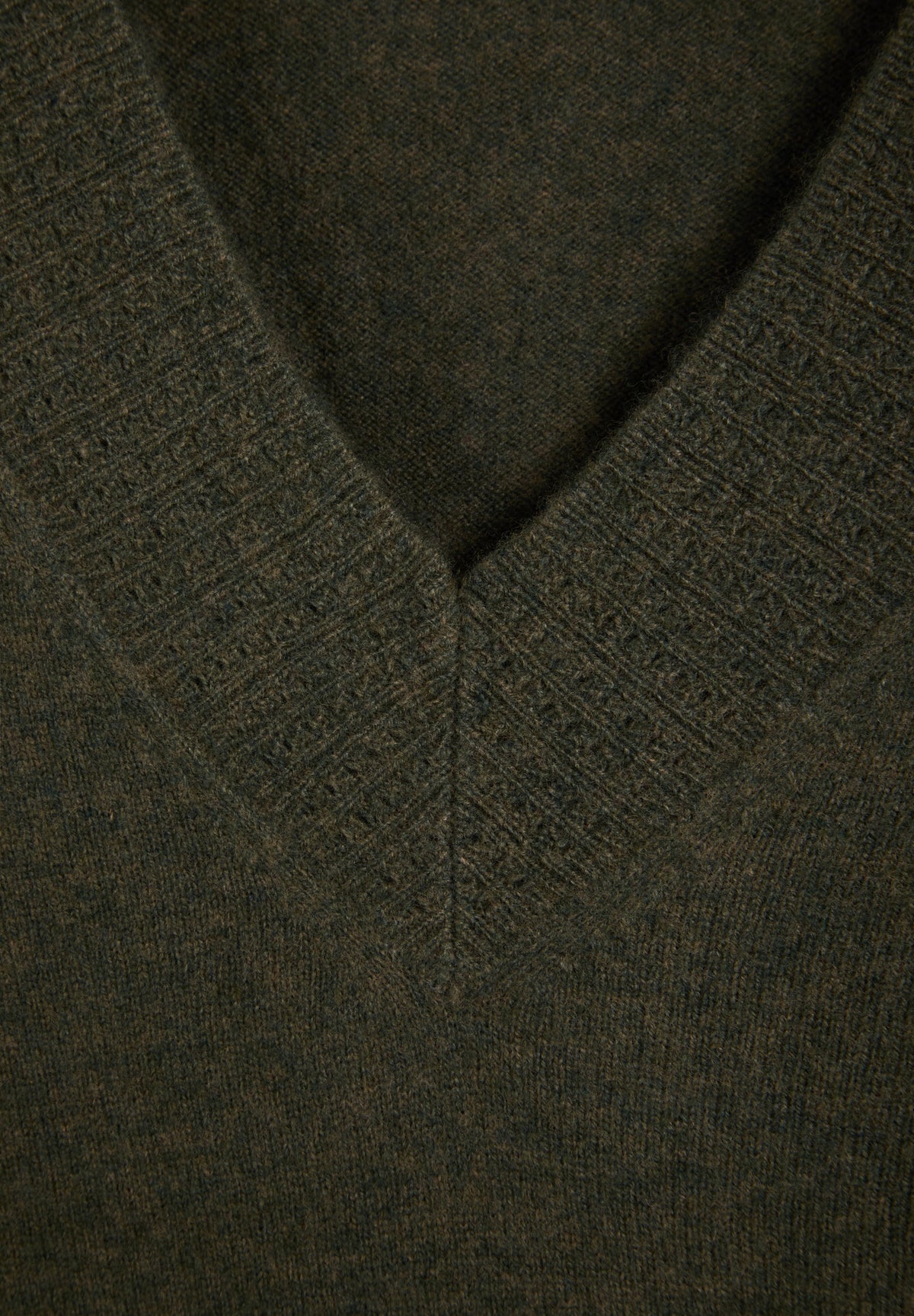 V-NECK RIBBED SWEATER
