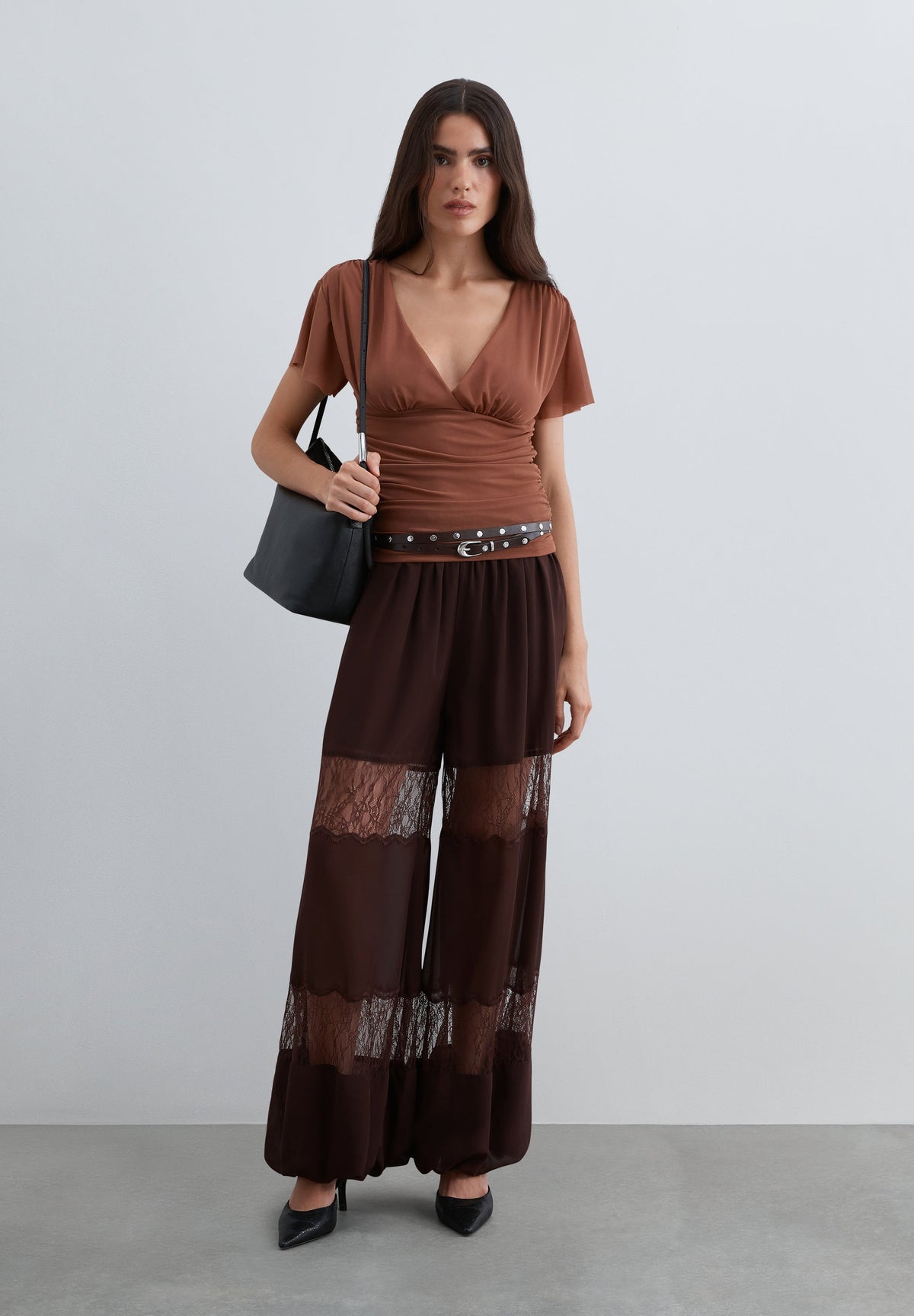 V-NECK MESH TOP