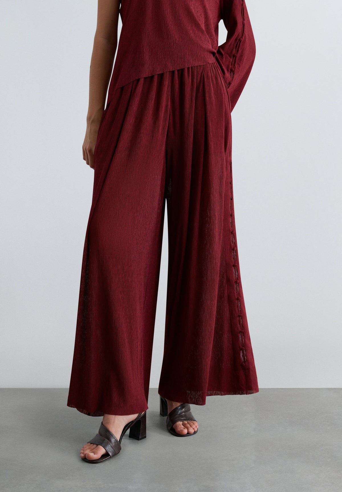 SIDE SLIT TROUSERS