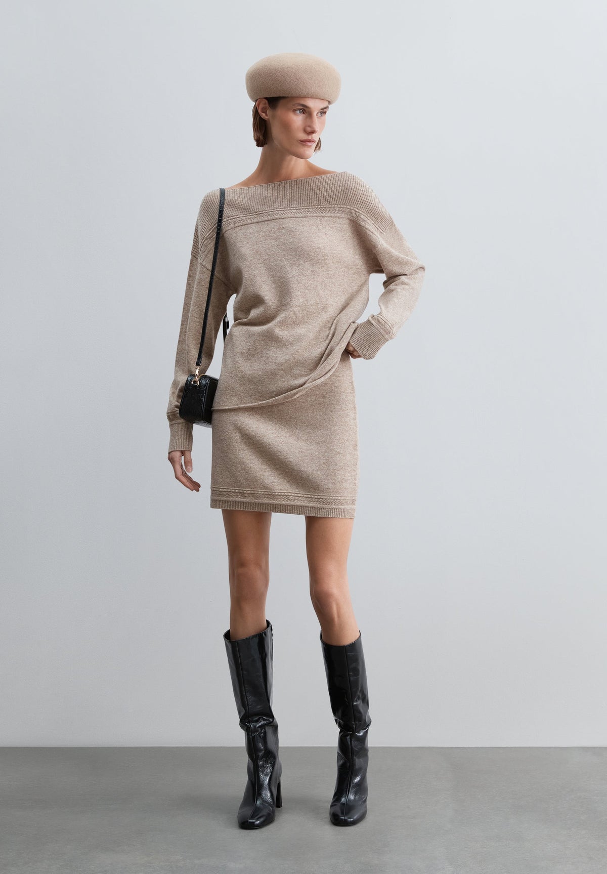 KNIT MINI SKIRT