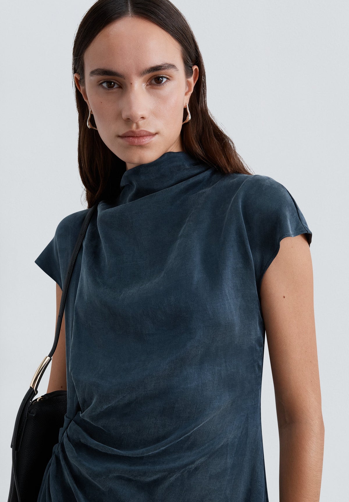 FLOWING DRAPED SIDE DRESS