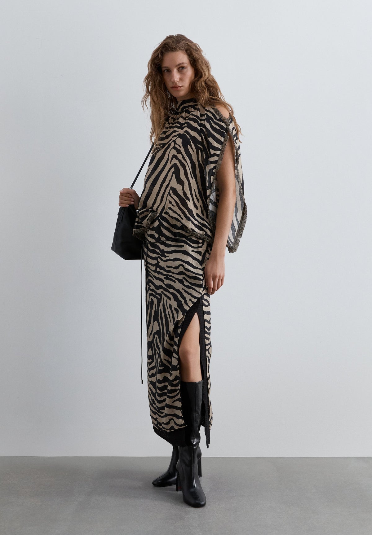 ANIMAL PRINT FRINGED TOP