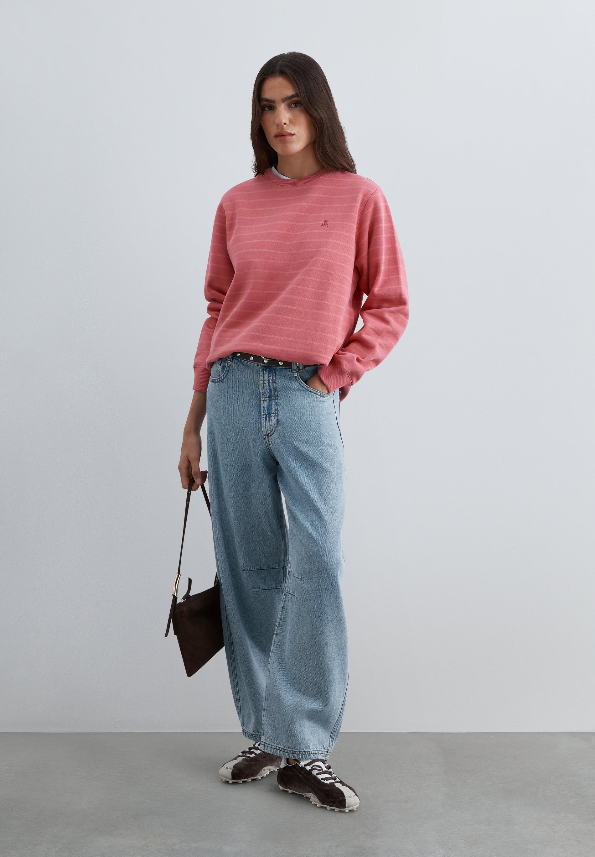 REGULAR FIT EMBROIDERED SWEATSHIRT