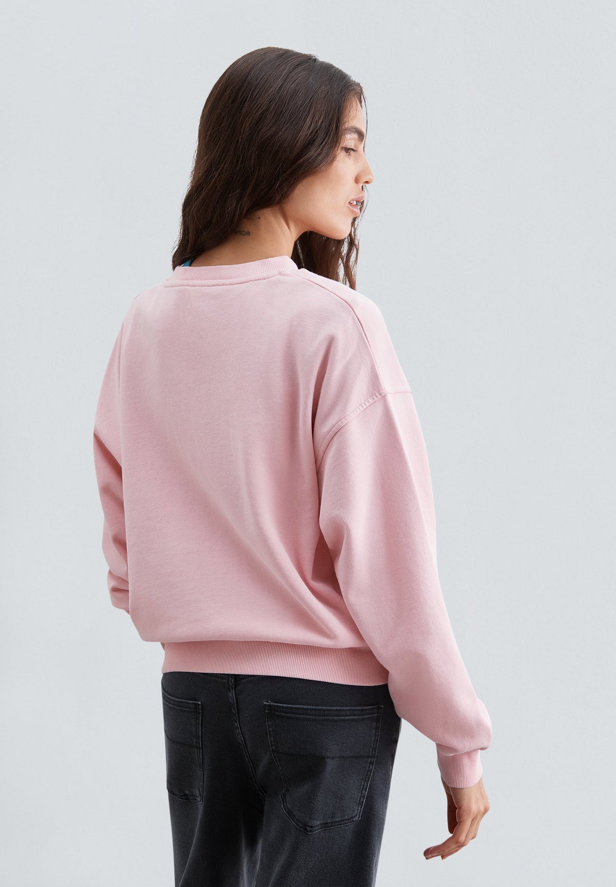 SWEATSHIRT WITH STUD DETAIL