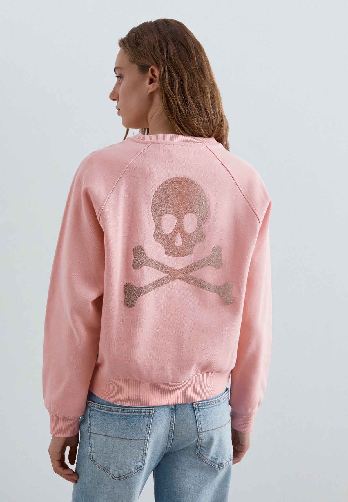 SWEATSHIRT WITH GLITTER BACK PRINT
