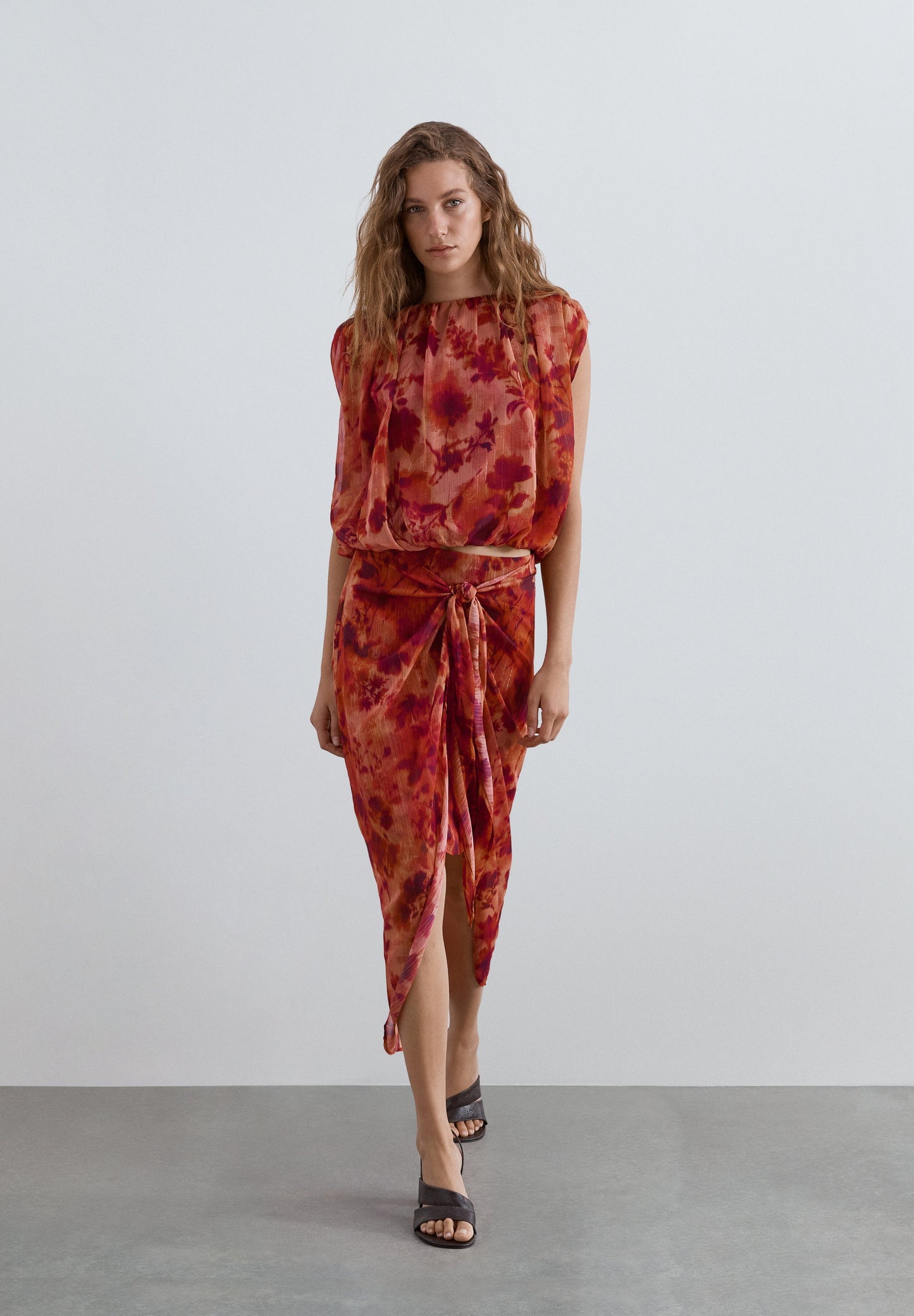 FLORAL PRINT RUCHED TOP