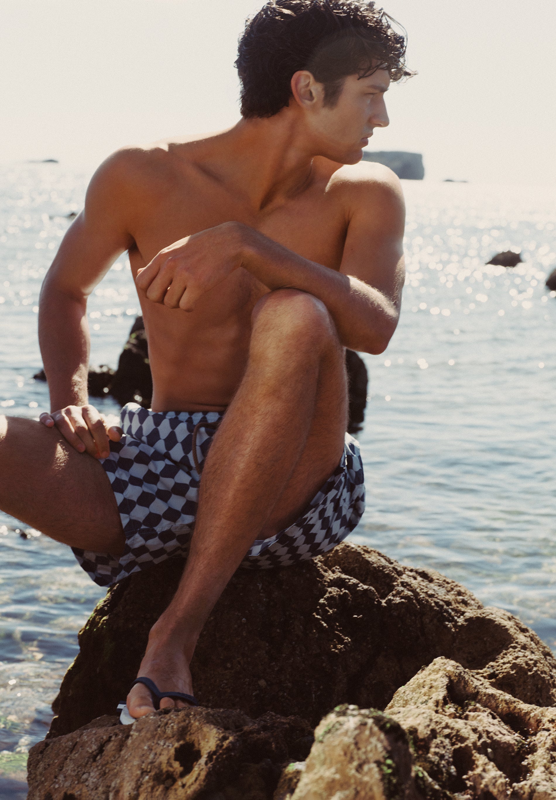 DIAMOND PATTERN SWIMMING TRUNKS