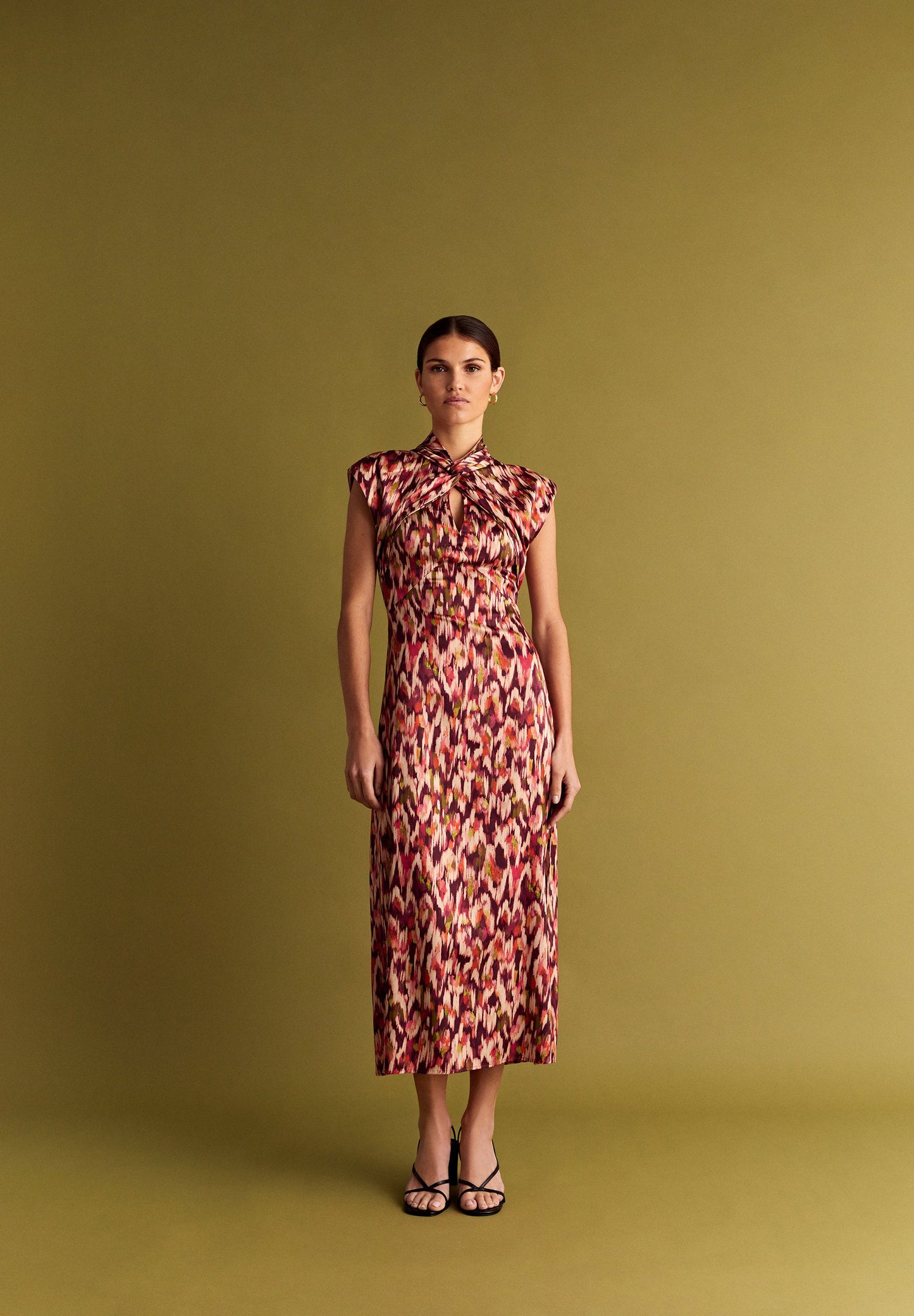 PRINT DRESS WITH KNOT ON THE NECKLINE