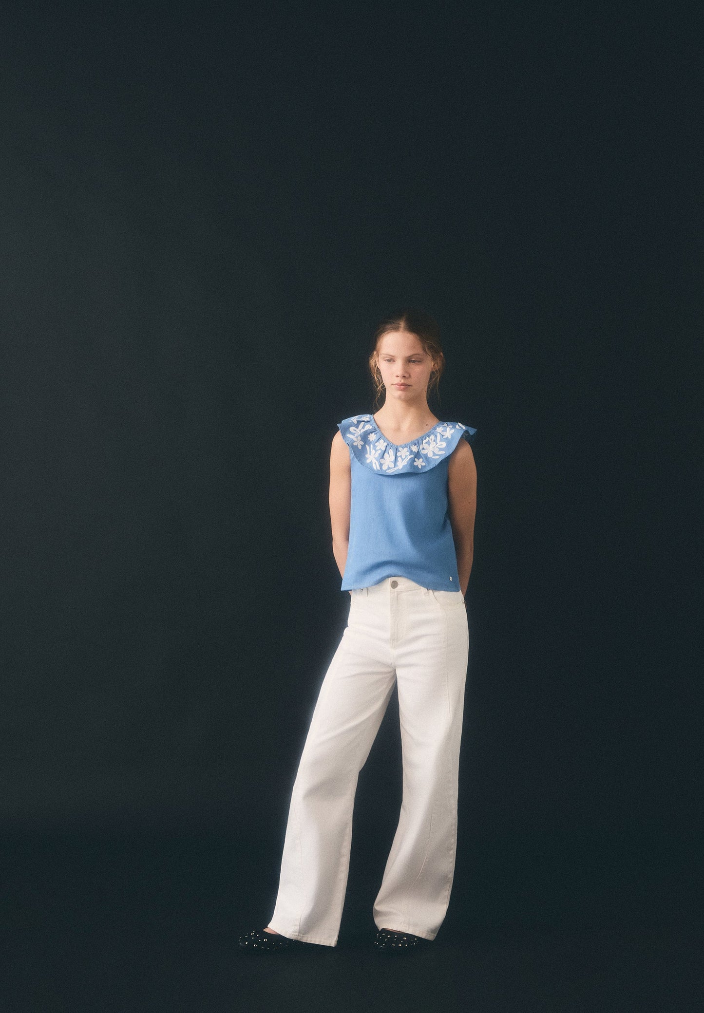 EMBROIDERED DENIM BLOUSE