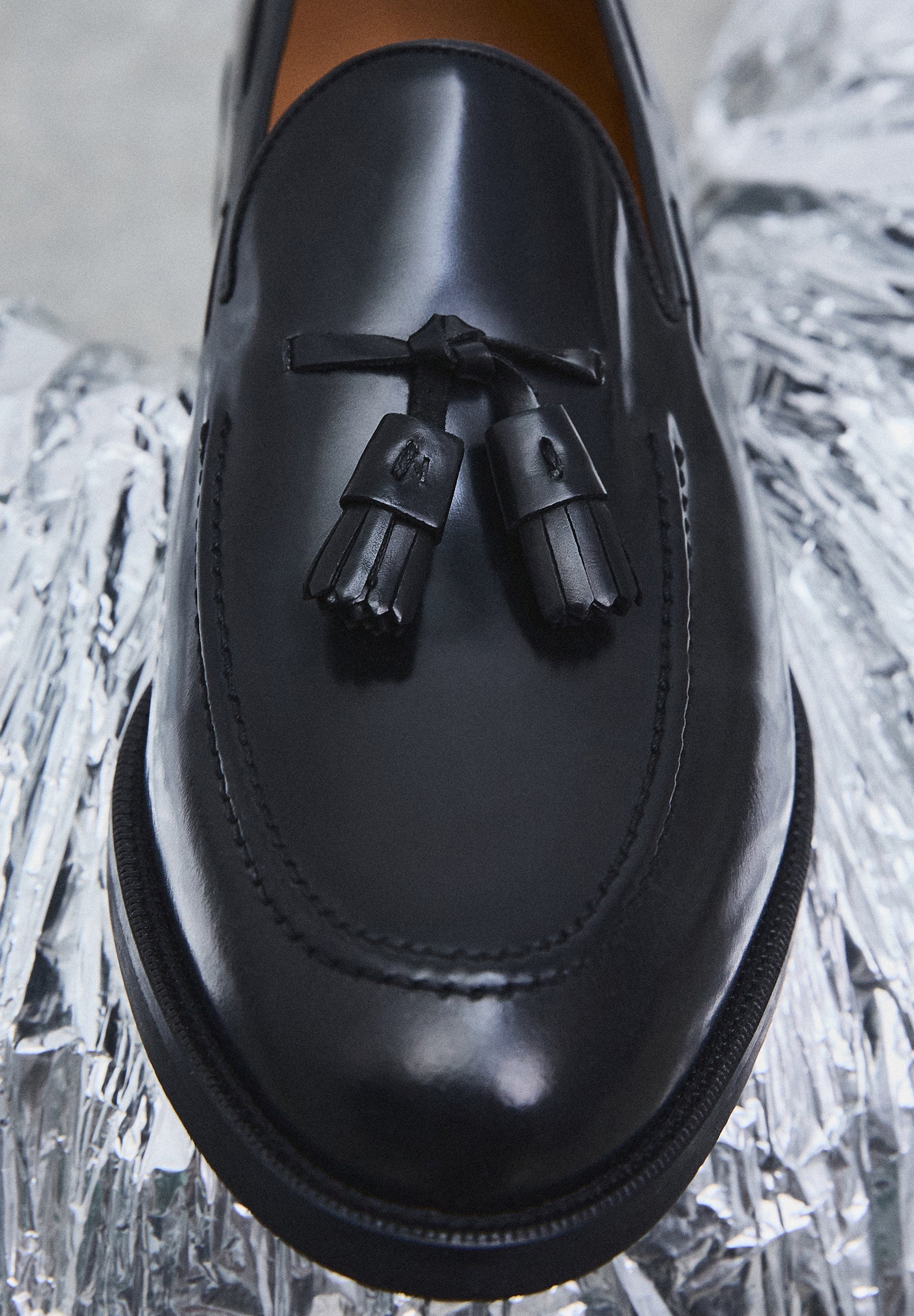 SMART LEATHER LOAFERS WITH TASSELS