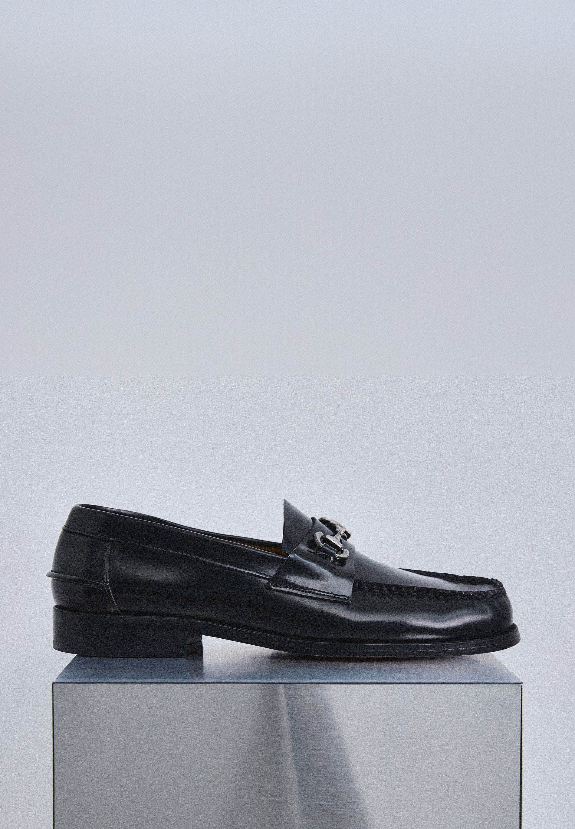 LEATHER LOAFERS WITH BUCKLE