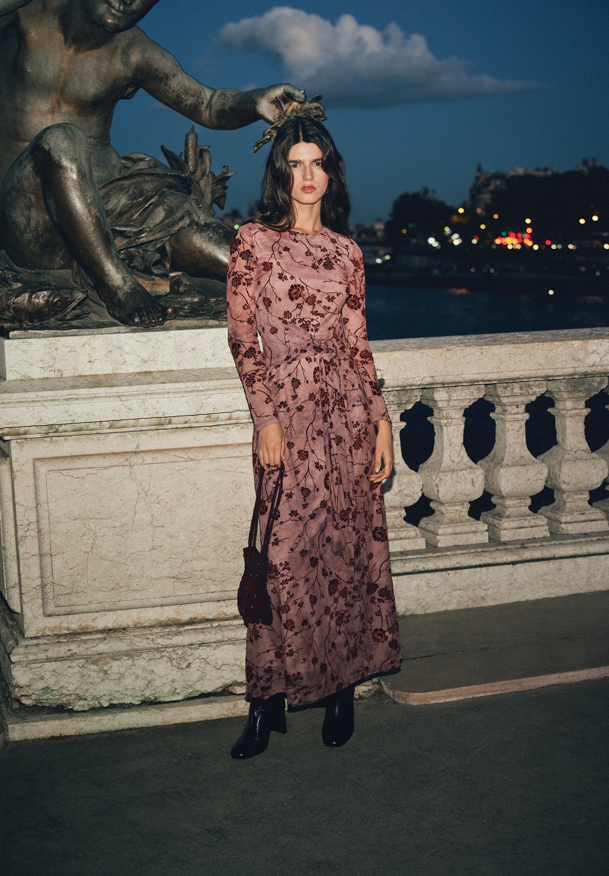 DRESS WITH FLORAL DETAILS