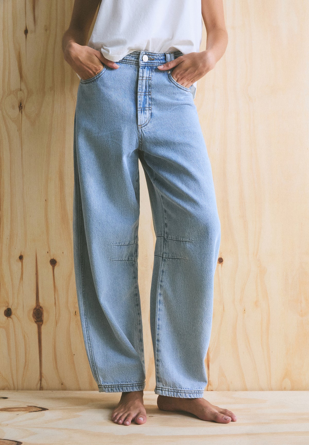 BALLOON CUT JEANS