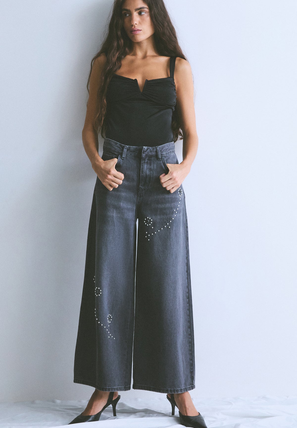 STUDDED CULOTTE JEANS