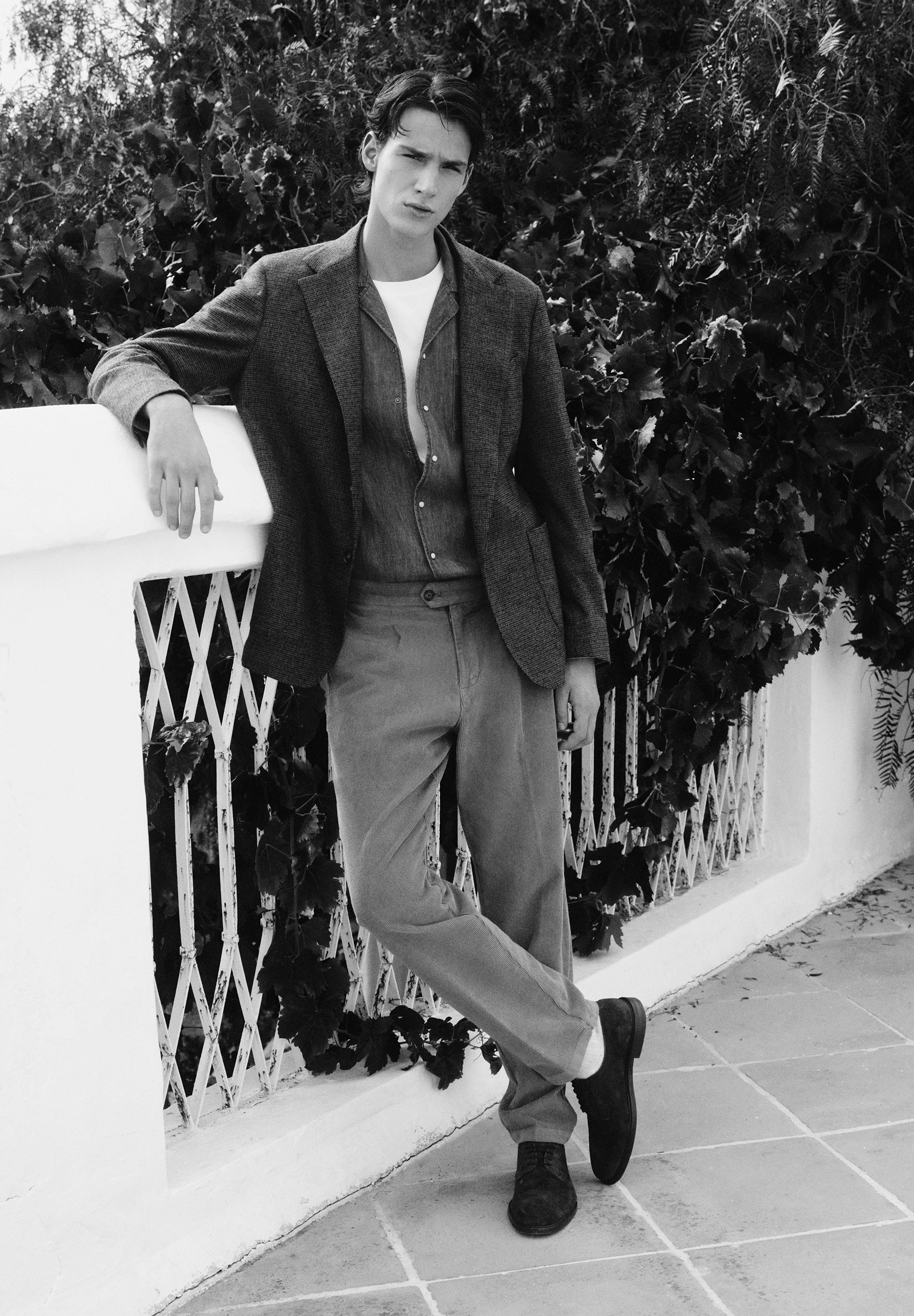 SLIM FIT CORDUROY TROUSERS WITH DARTS