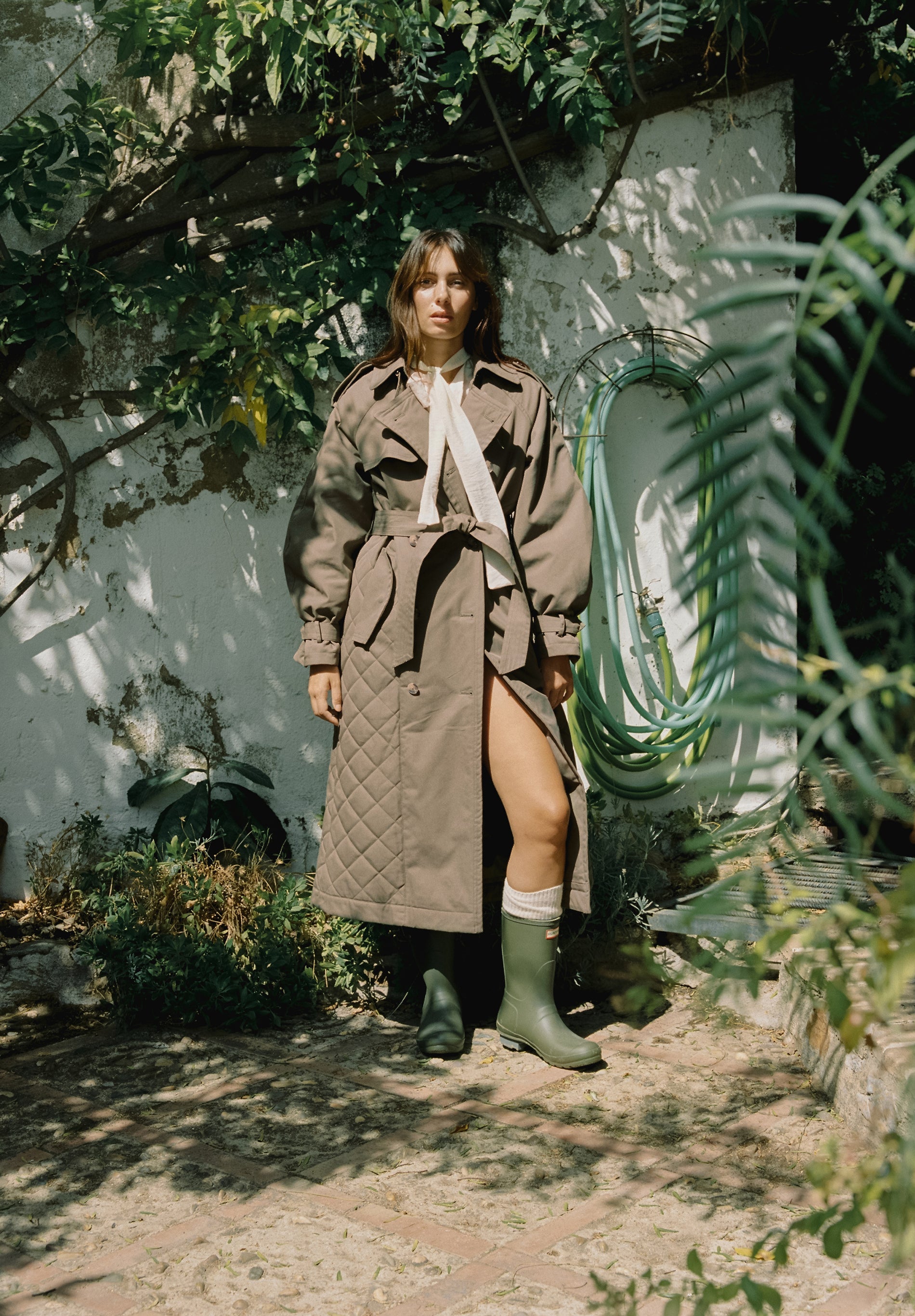 WATERPROOF TRENCH COAT