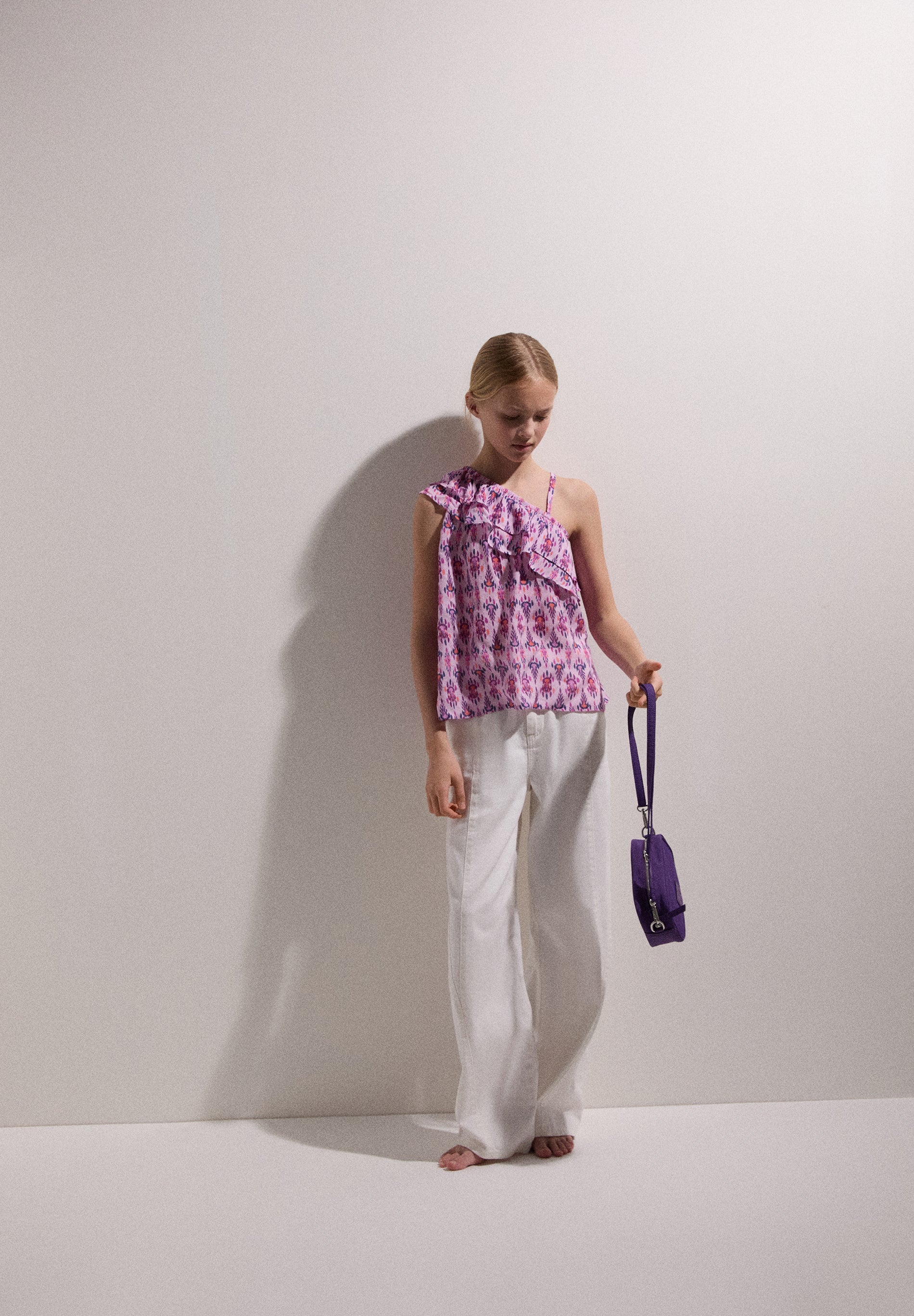 CROSSBODY BAG WITH ADJUSTABLE STRAP