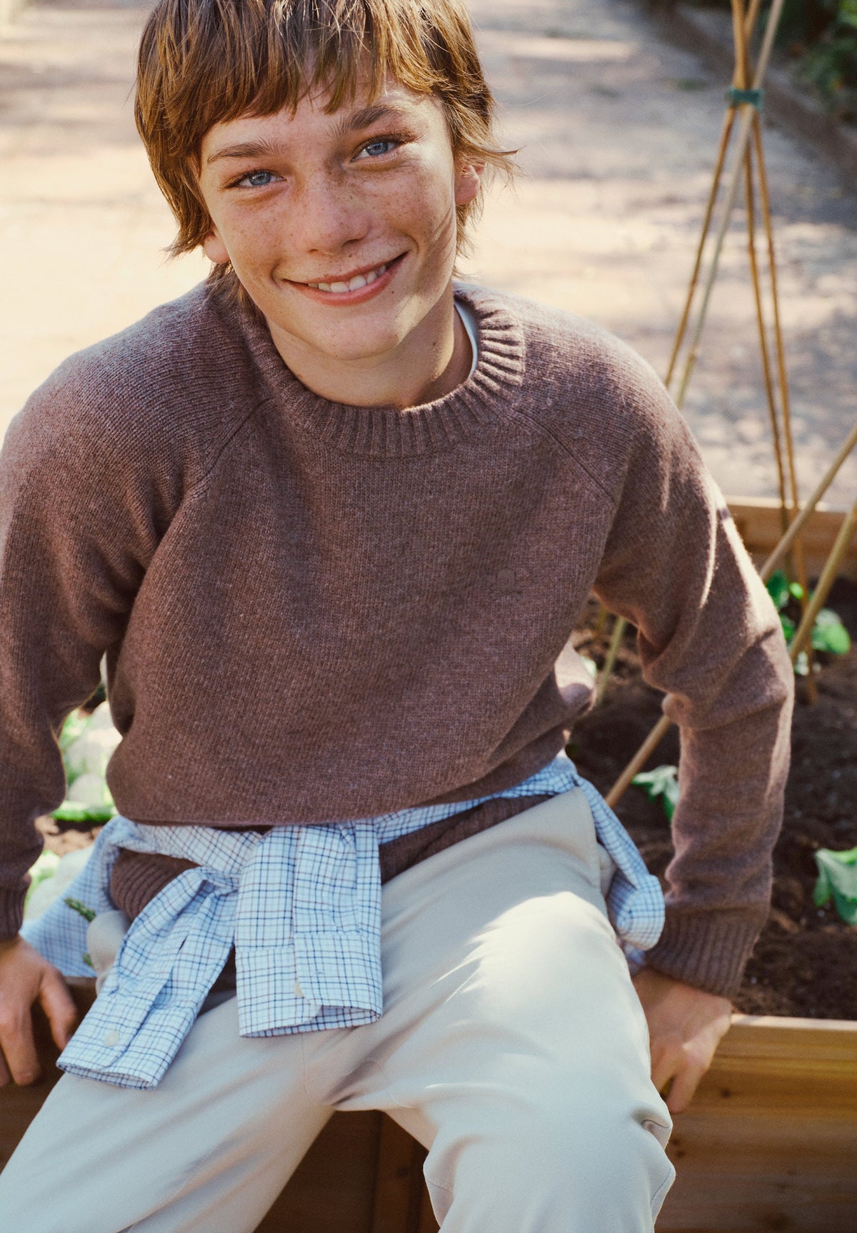 ROUND NECK WOOL SWEATER