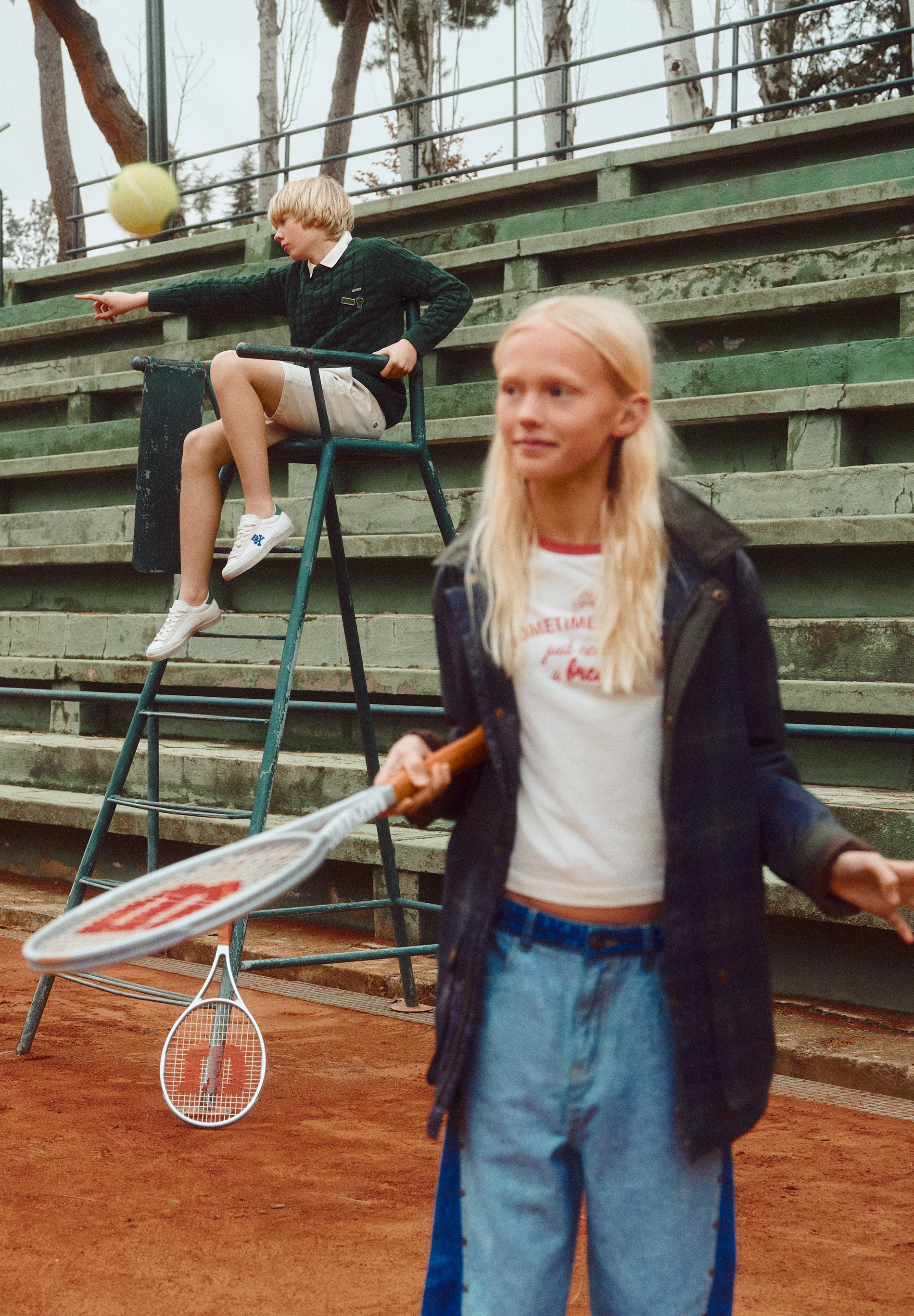 PRINTED T-SHIRT WITH CONTRAST COLLAR