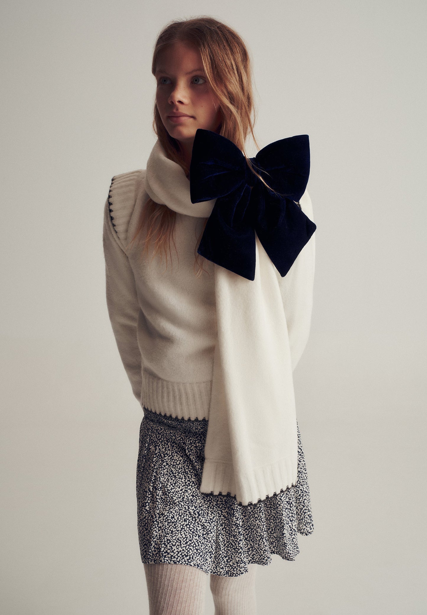 CONTRAST KNIT SWEATER