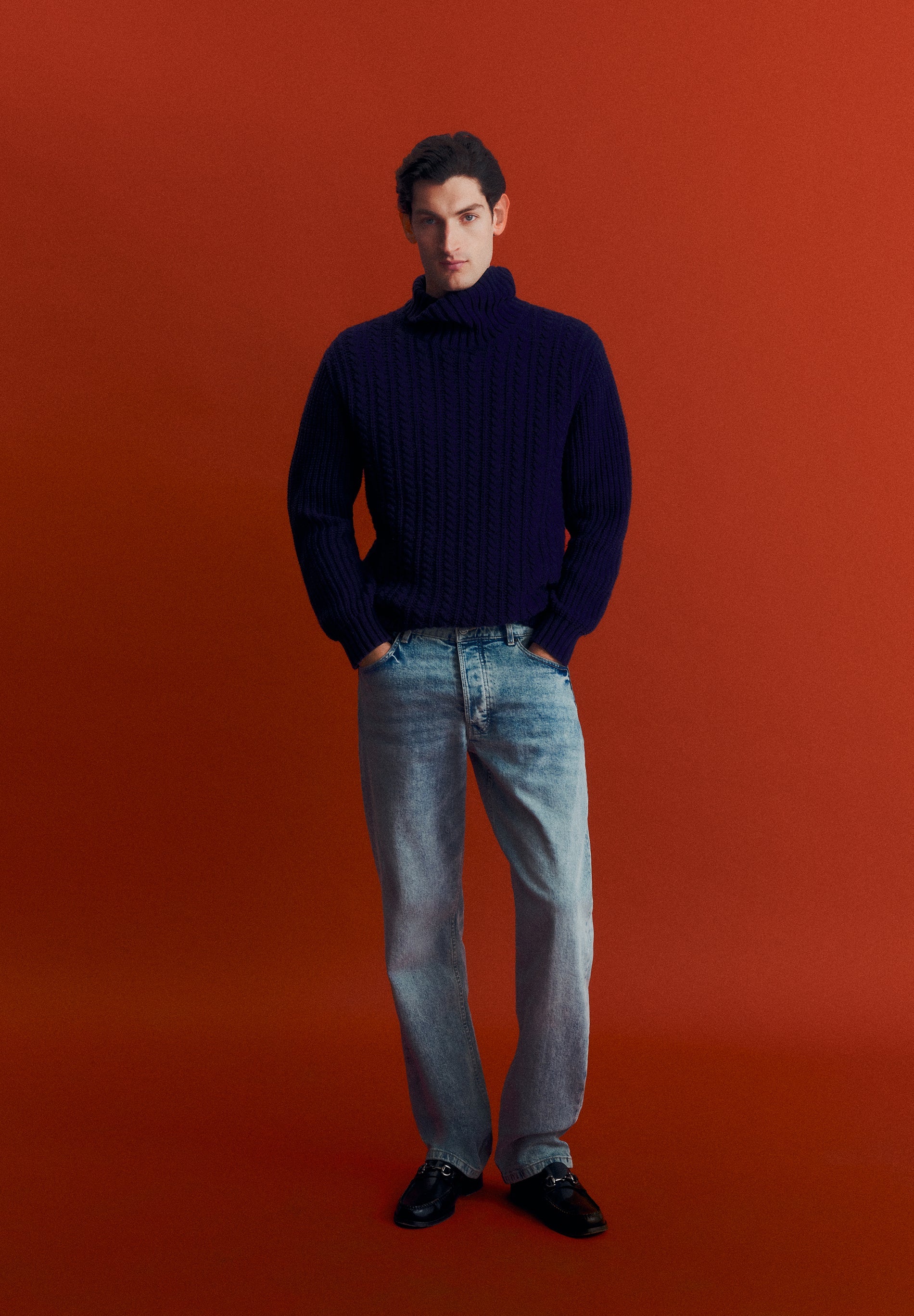 TRUI HOGE KRAAG GEVLOCHTEN