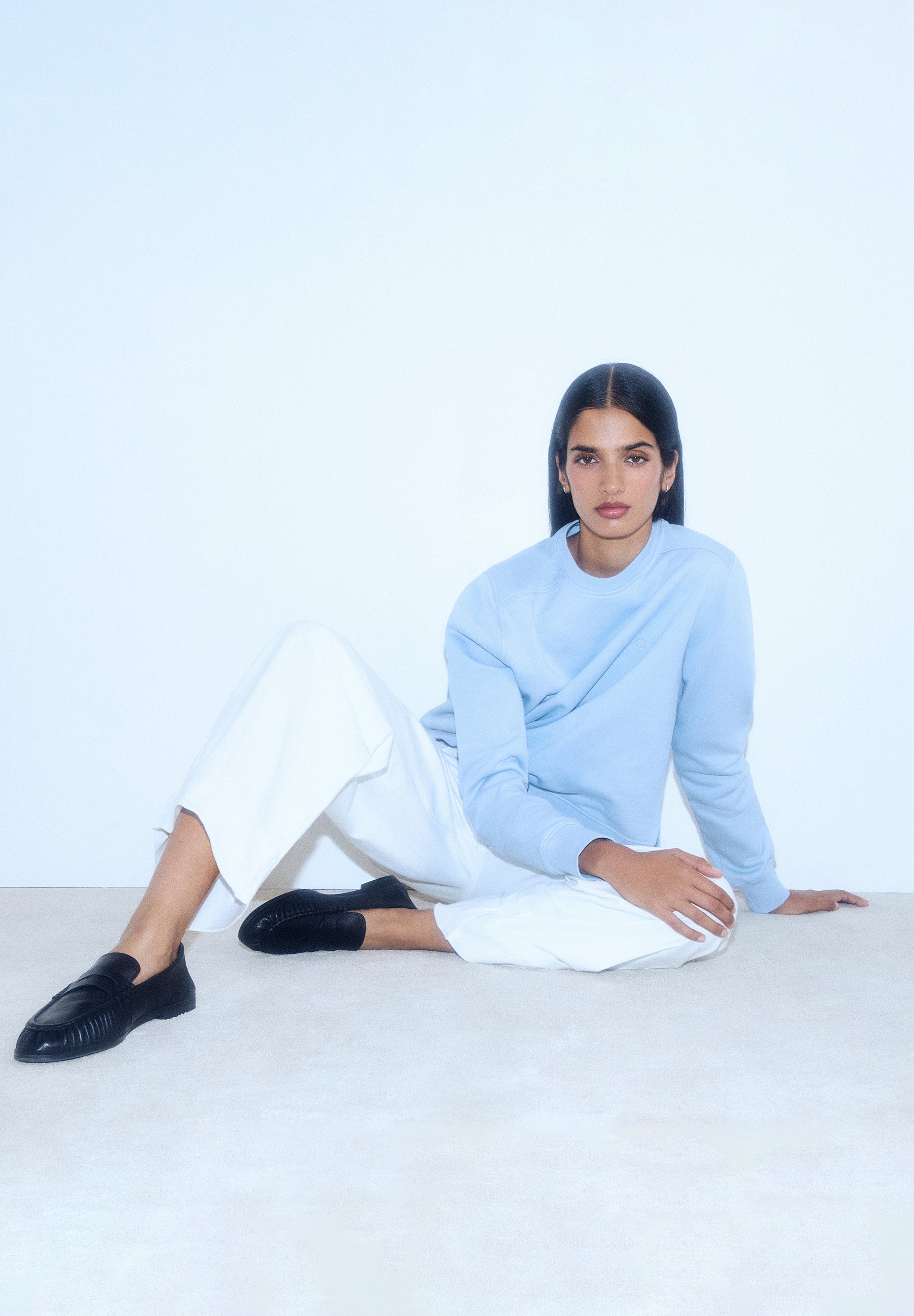 BASIC SKULL SWEATSHIRT