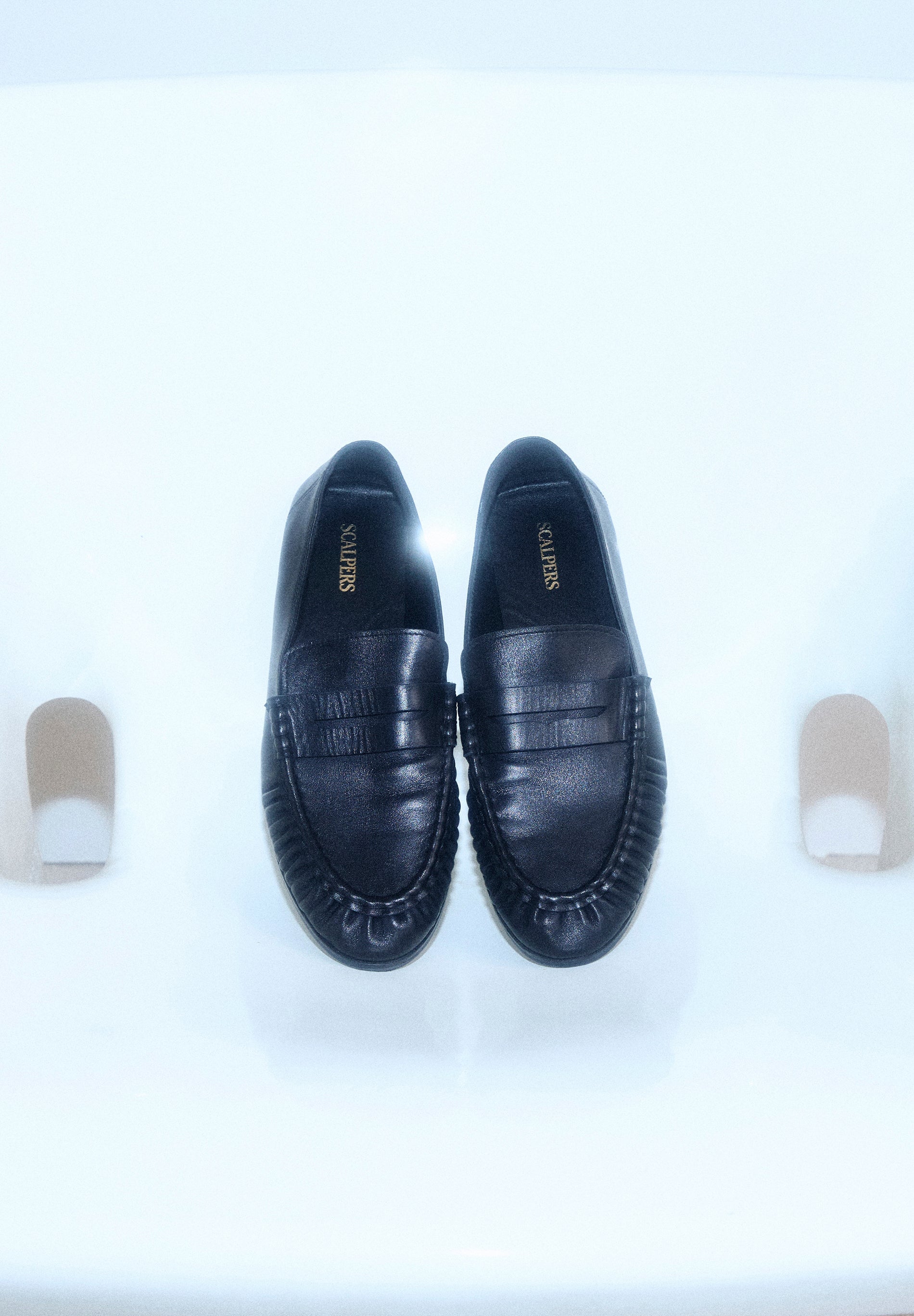 LEATHER LOAFERS