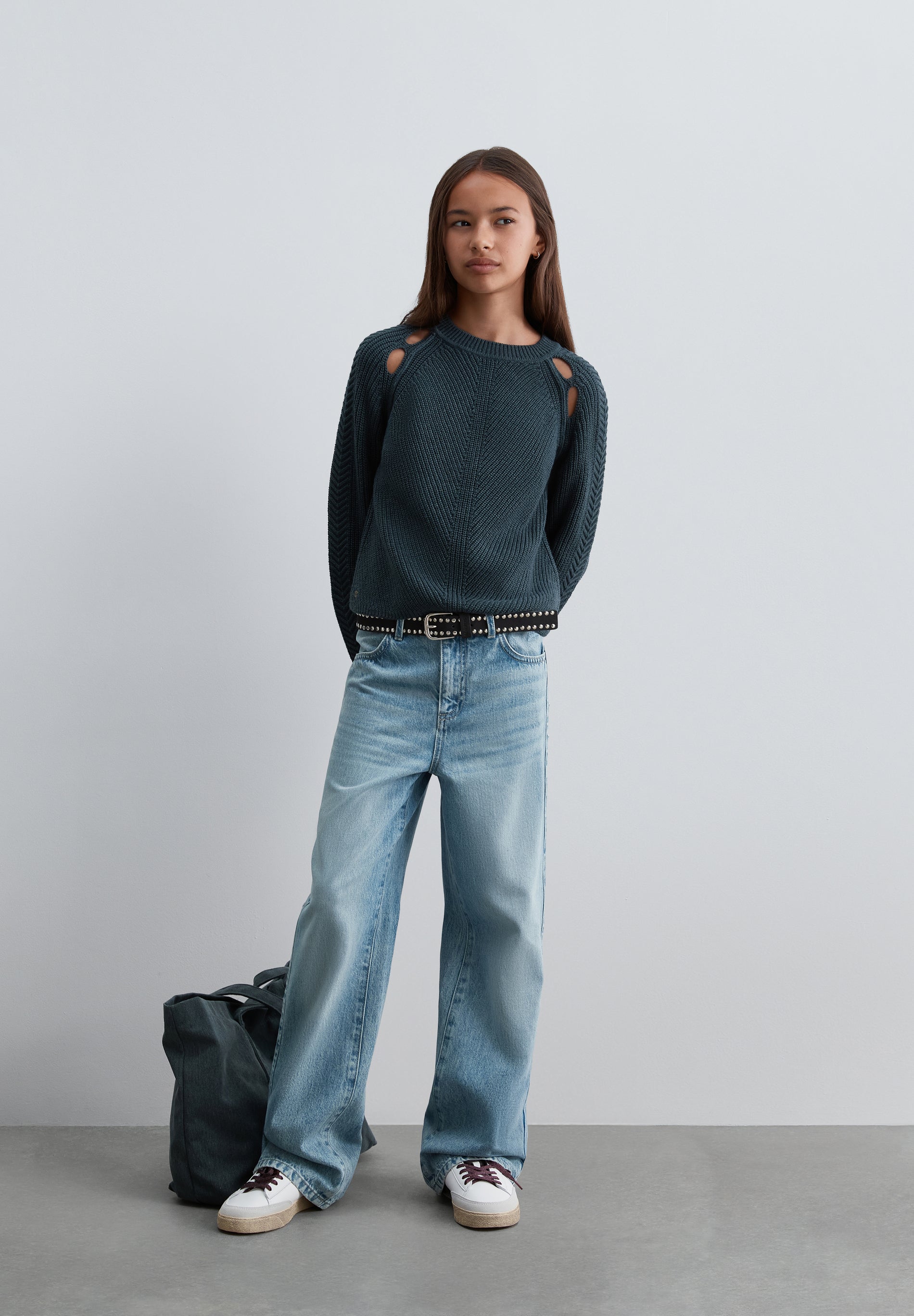 STUDDED WIDE LEG JEANS