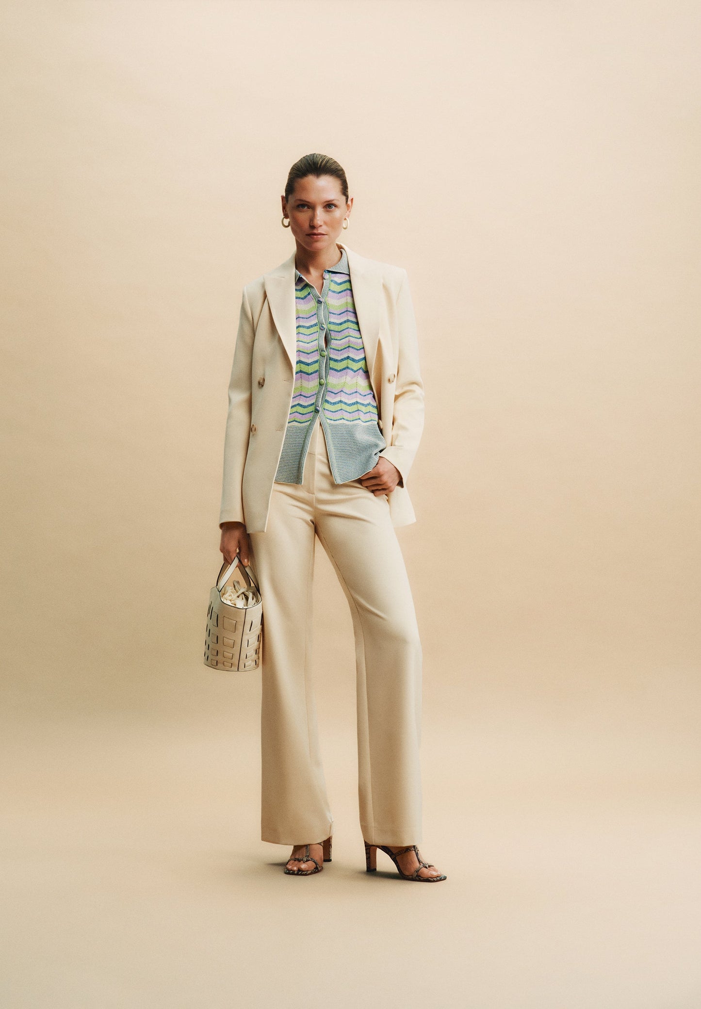 FLOWING TROUSERS WAISTBAND DETAIL