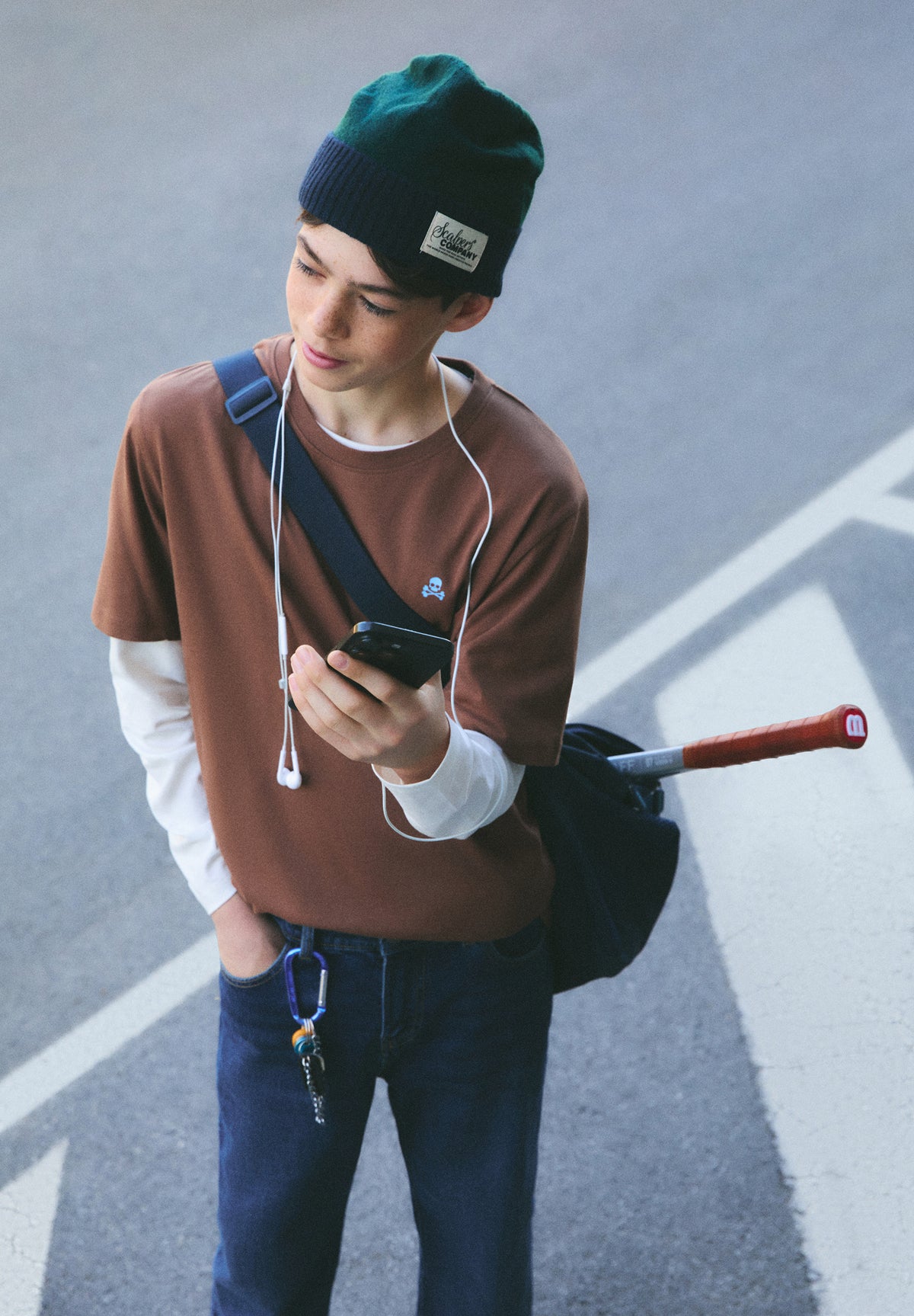 CONTRAST KNIT HAT