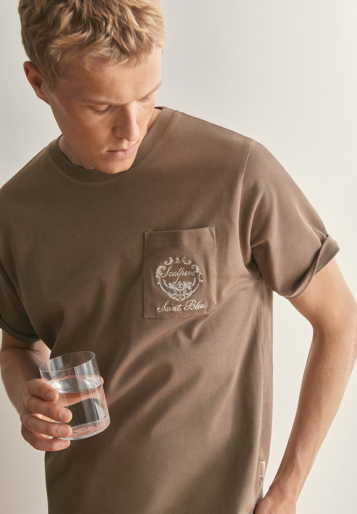 BOXY FIT EMBROIDERED T-SHIRT