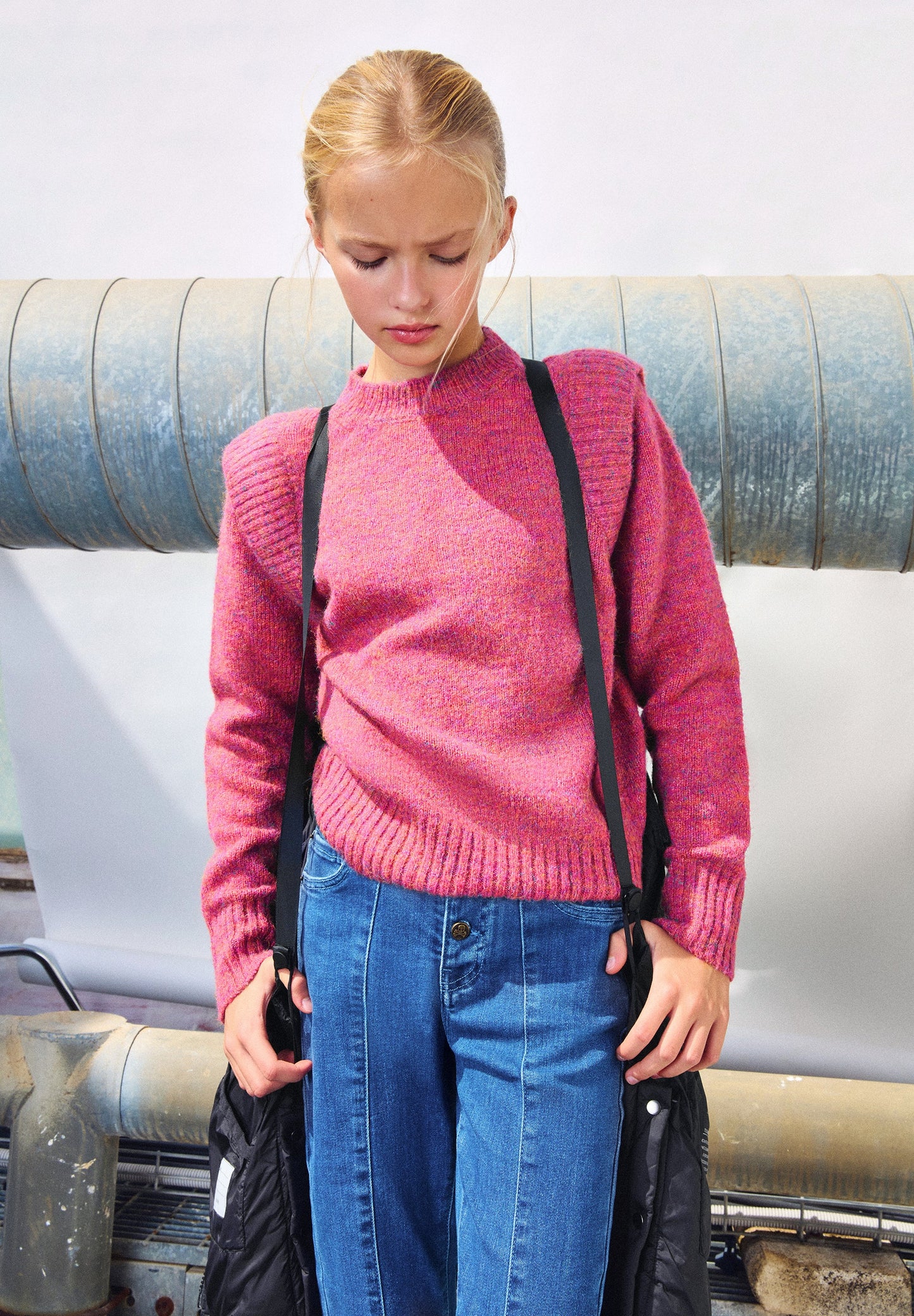 KNIT SWEATER