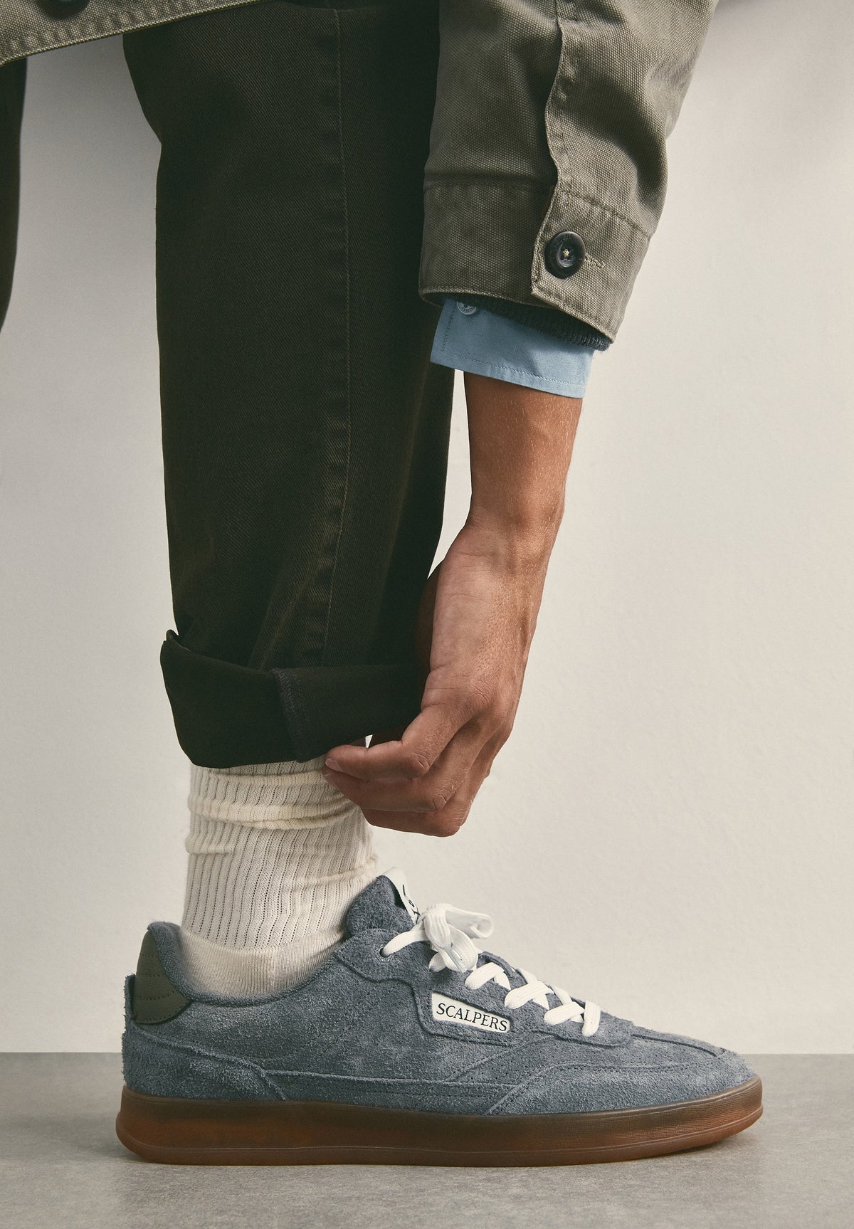 RETRO SUEDE SNEAKERS