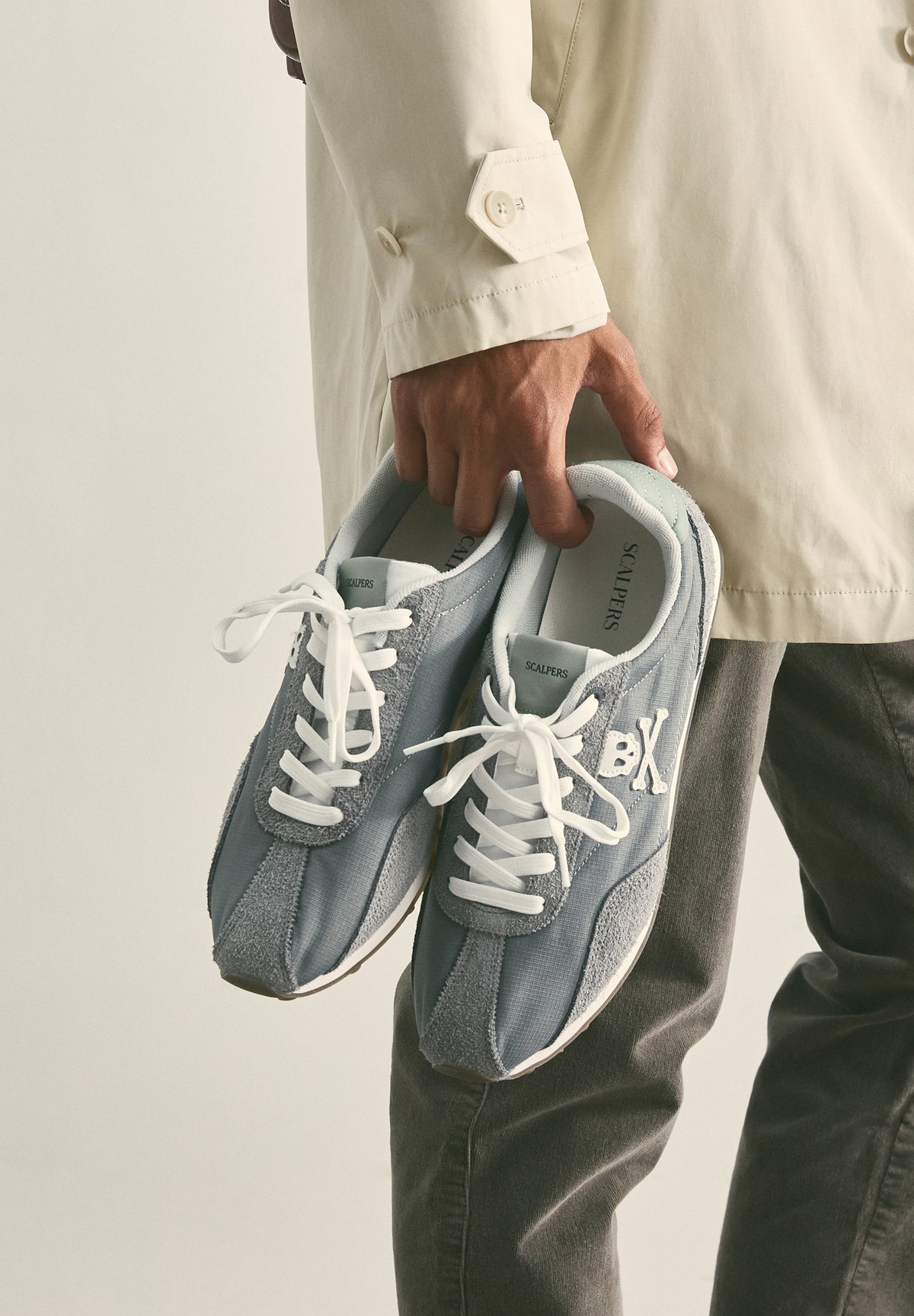 RETRO SKULL SNEAKERS