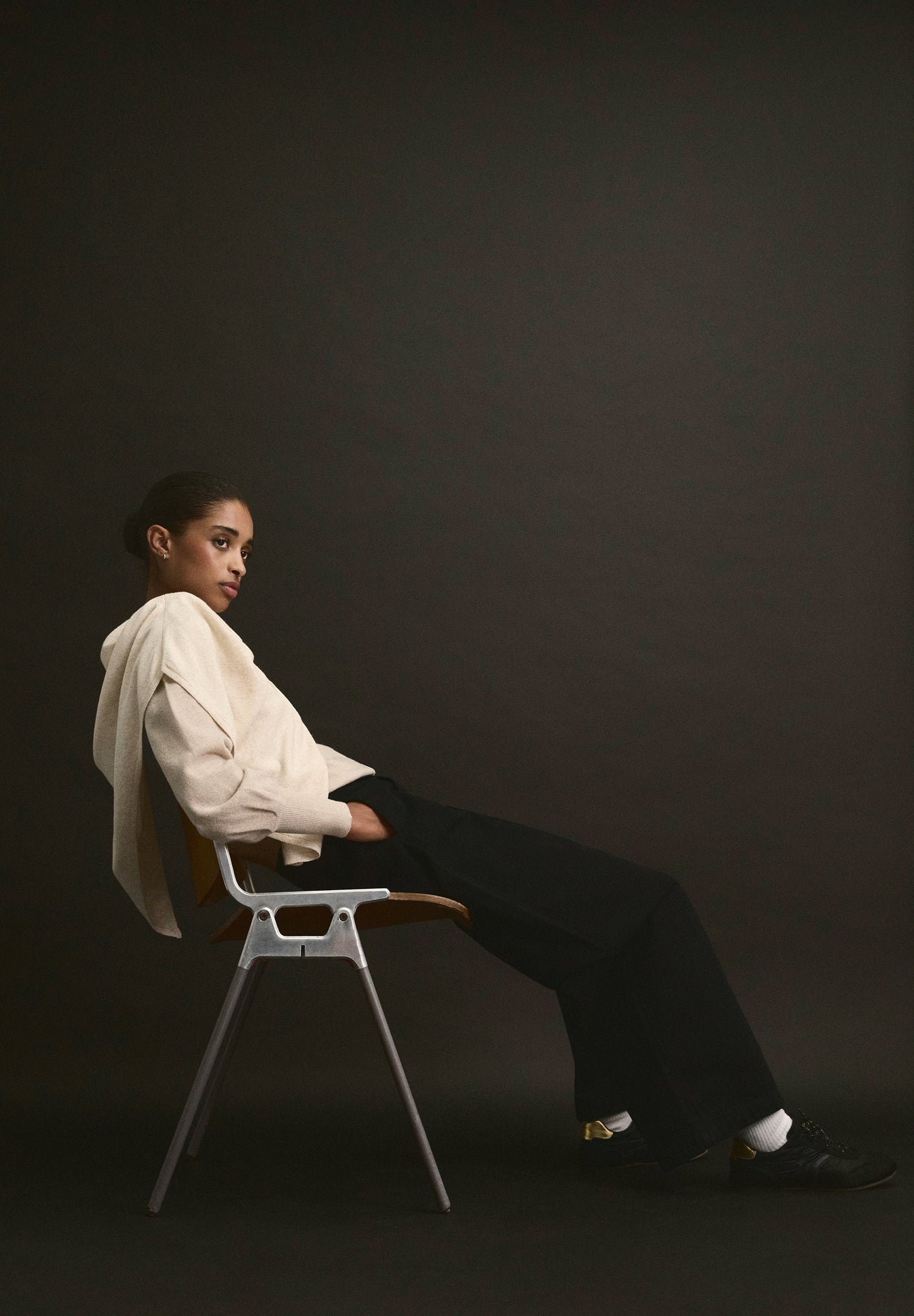 SWEATER WITH PUFFED SLEEVES