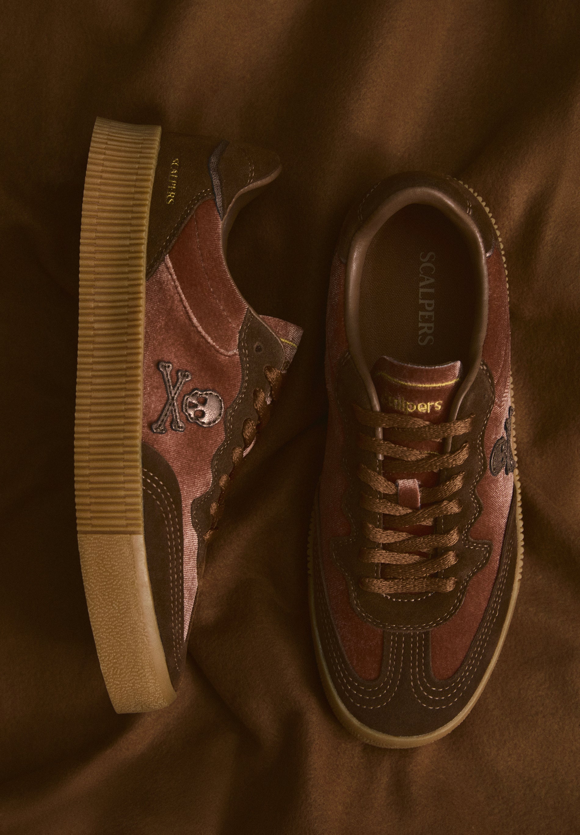 SUEDE SNEAKERS WITH SKULL