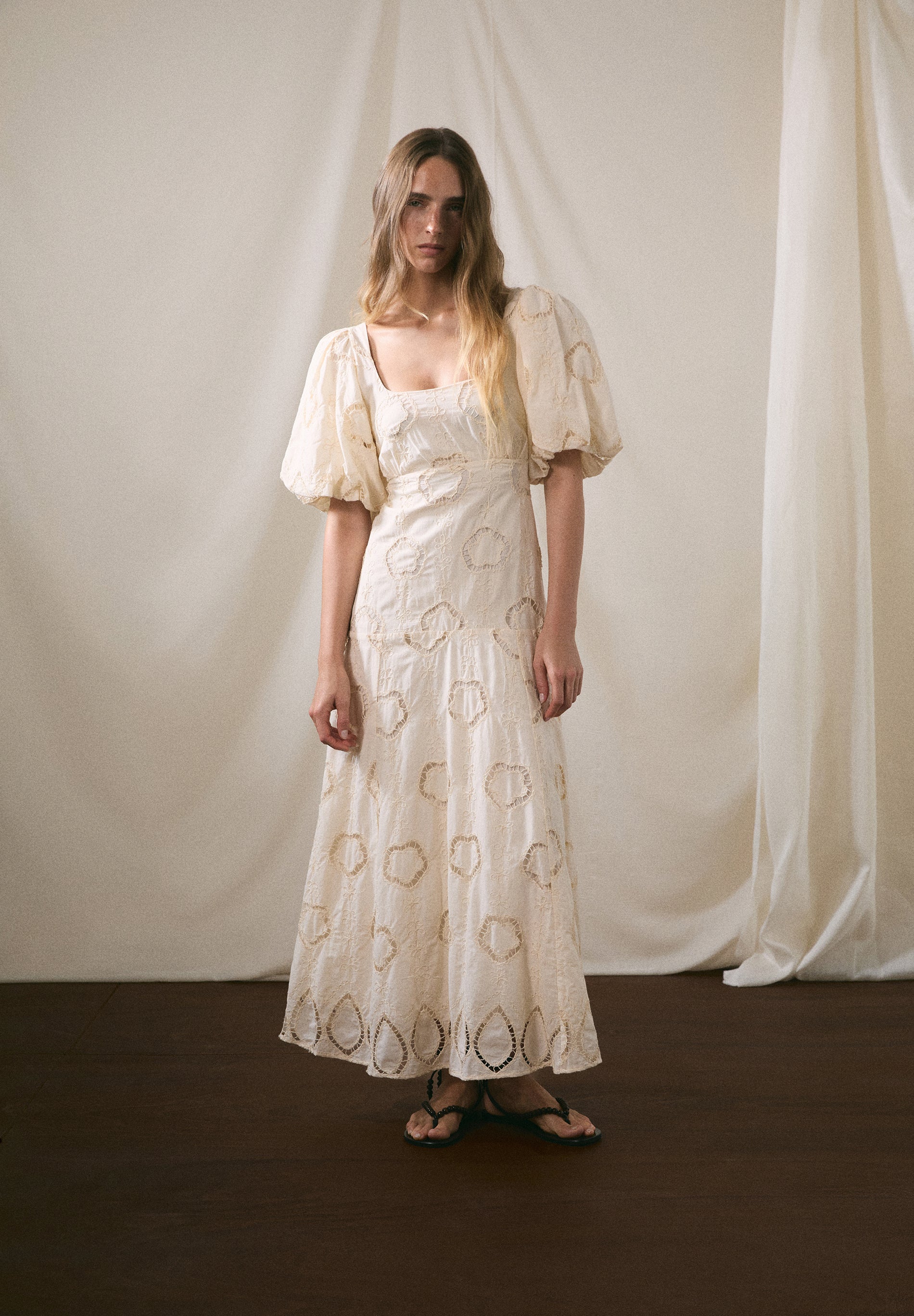 PUFF SLEEVE MIDI DRESS