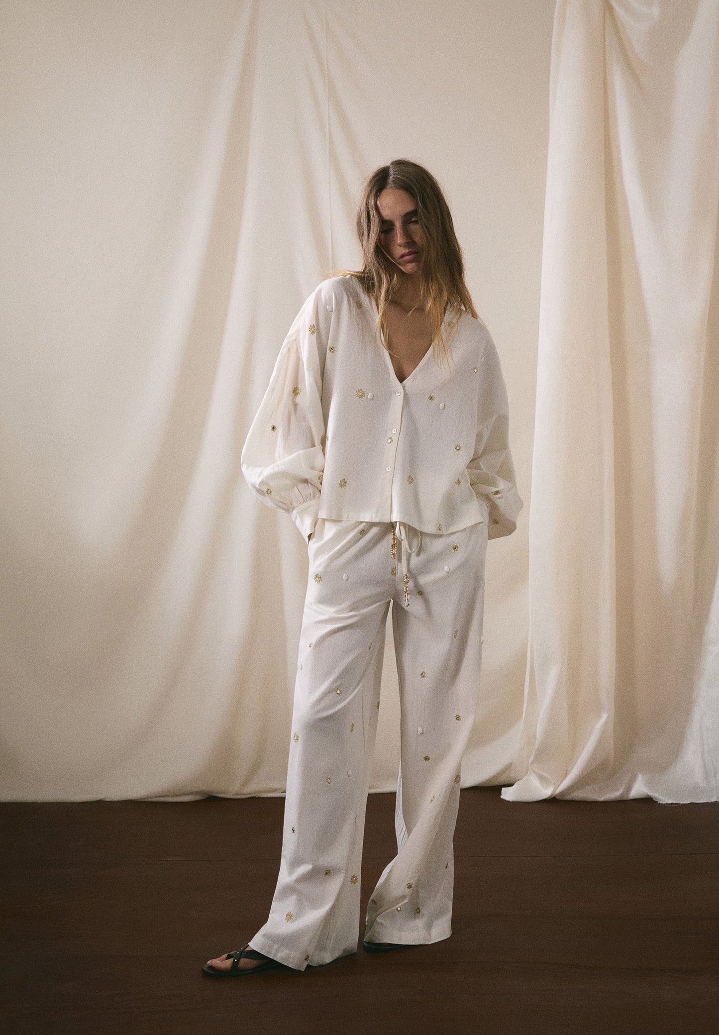 SC MIRROR EMB SHIRT