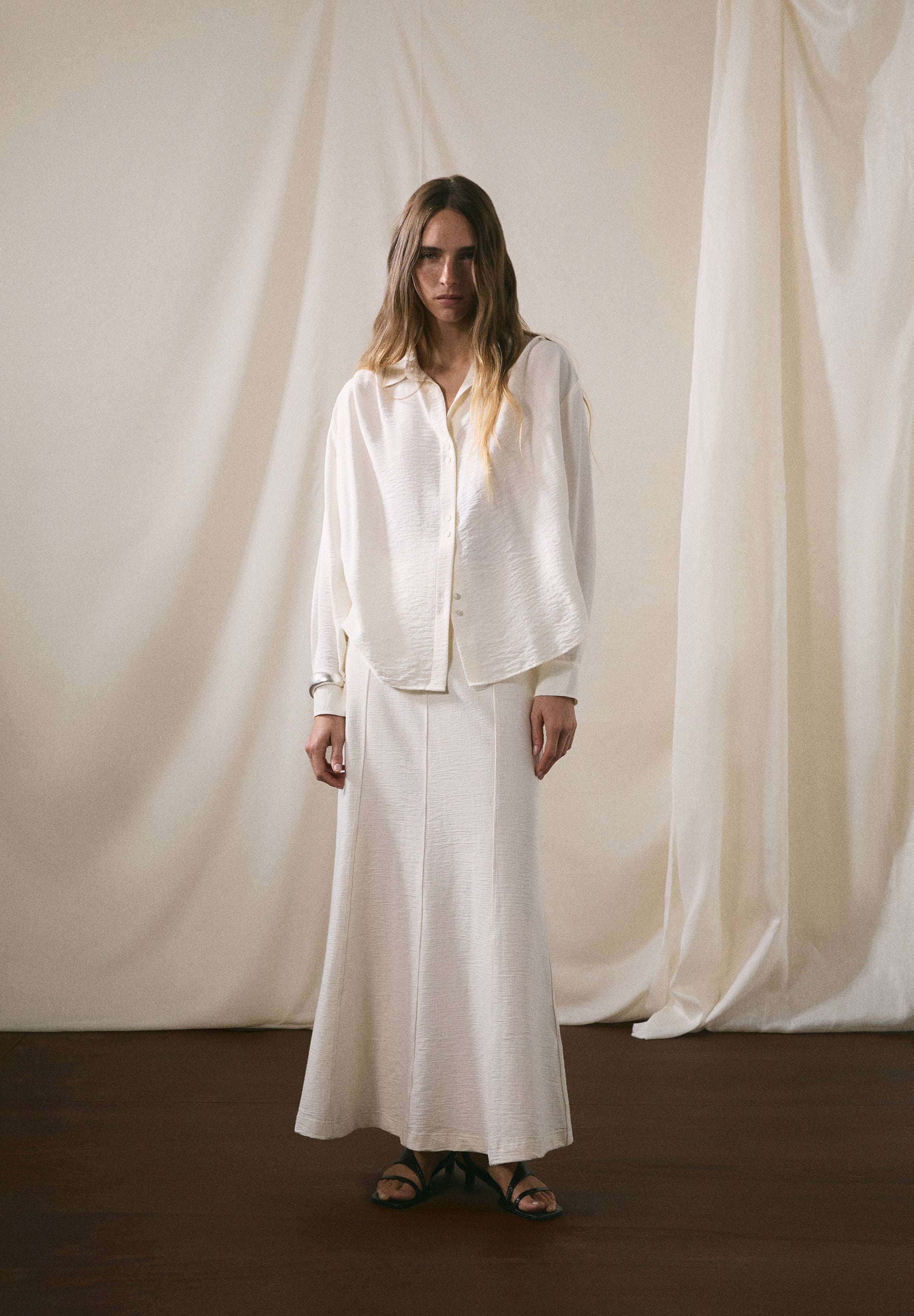 FLOWING PLEATED SHIRT