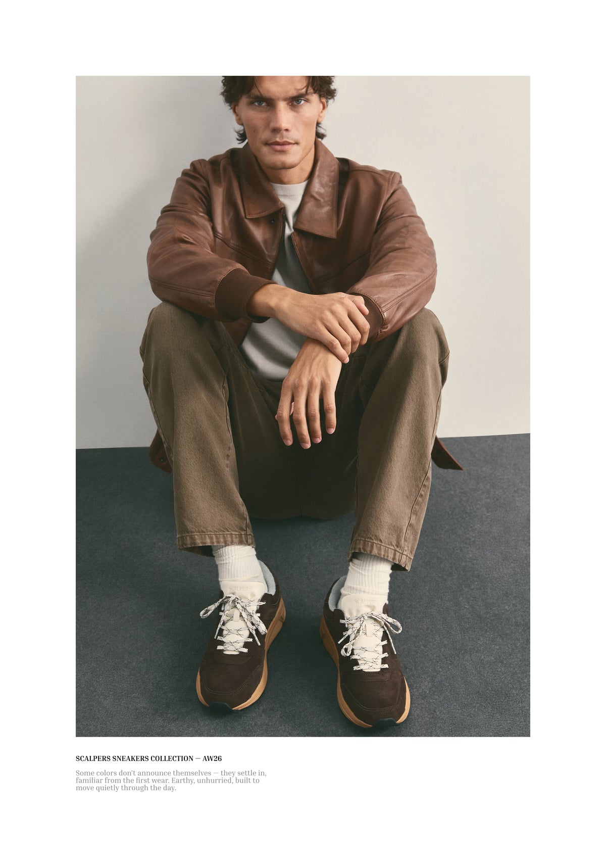 des_250926_sneakers_h_01